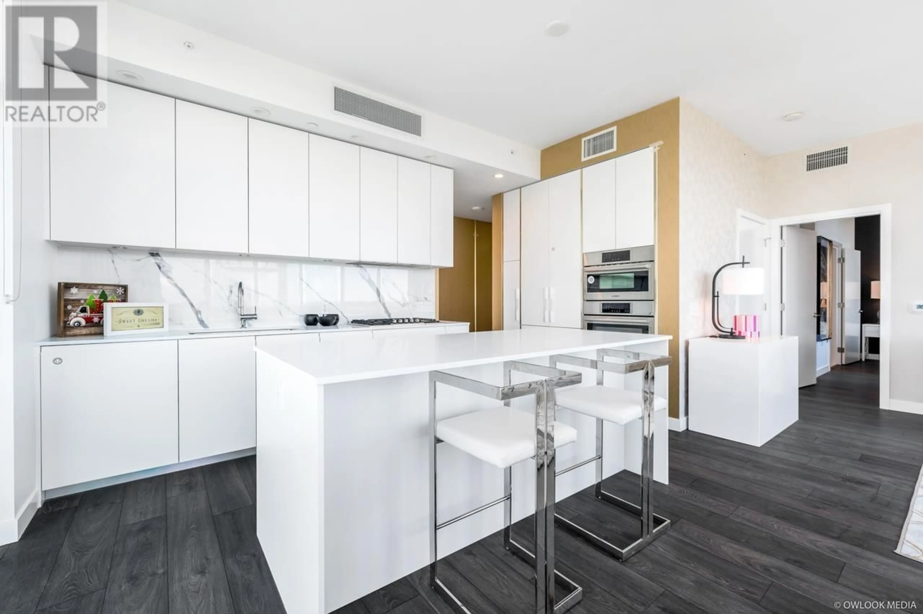 Contemporary kitchen, unknown for 3204 - 6463 SILVER AVENUE, Burnaby British Columbia V5H0K4