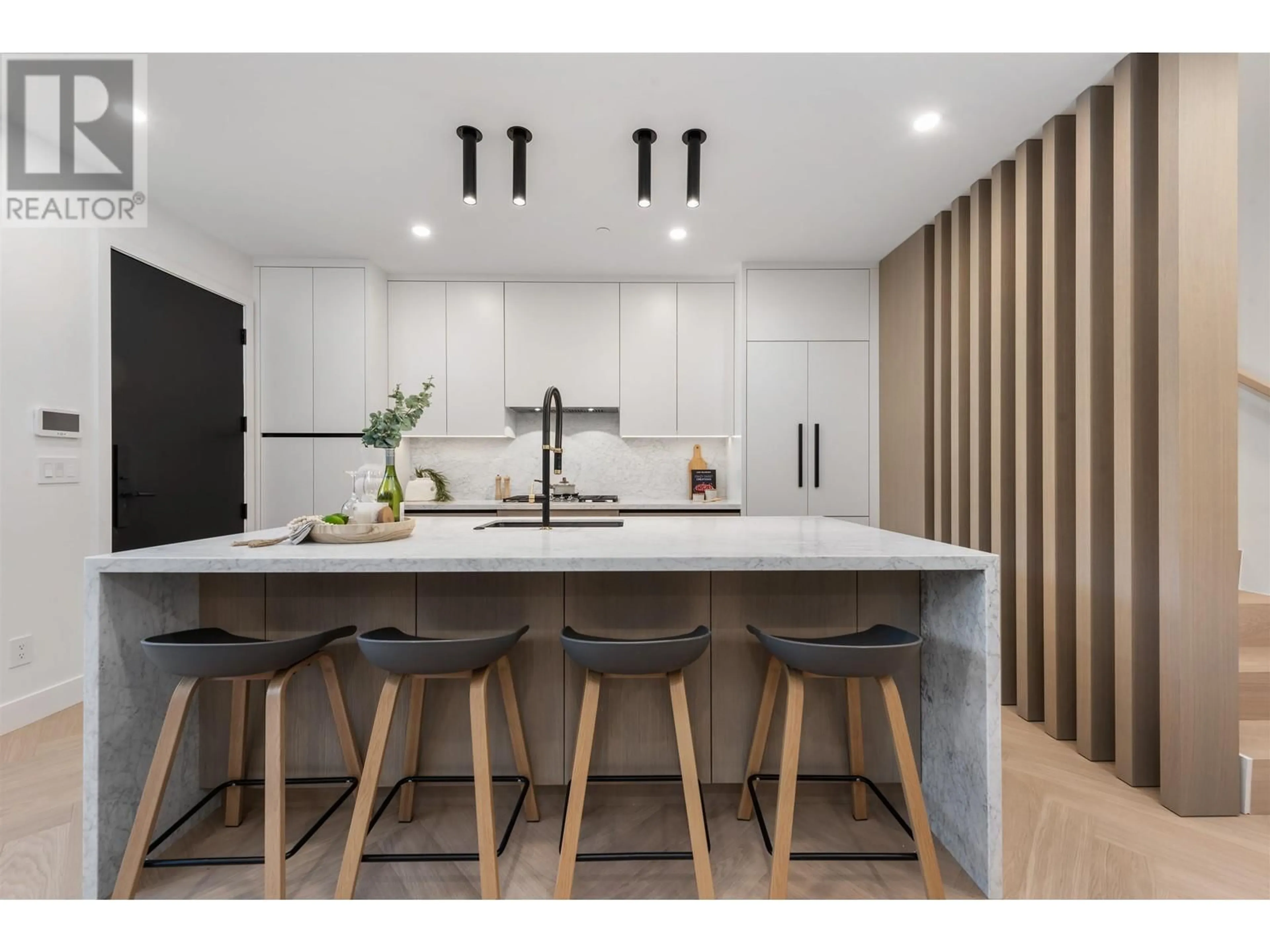 Contemporary kitchen, unknown for 2 280 E 32 AVENUE, Vancouver British Columbia V5V2Y3