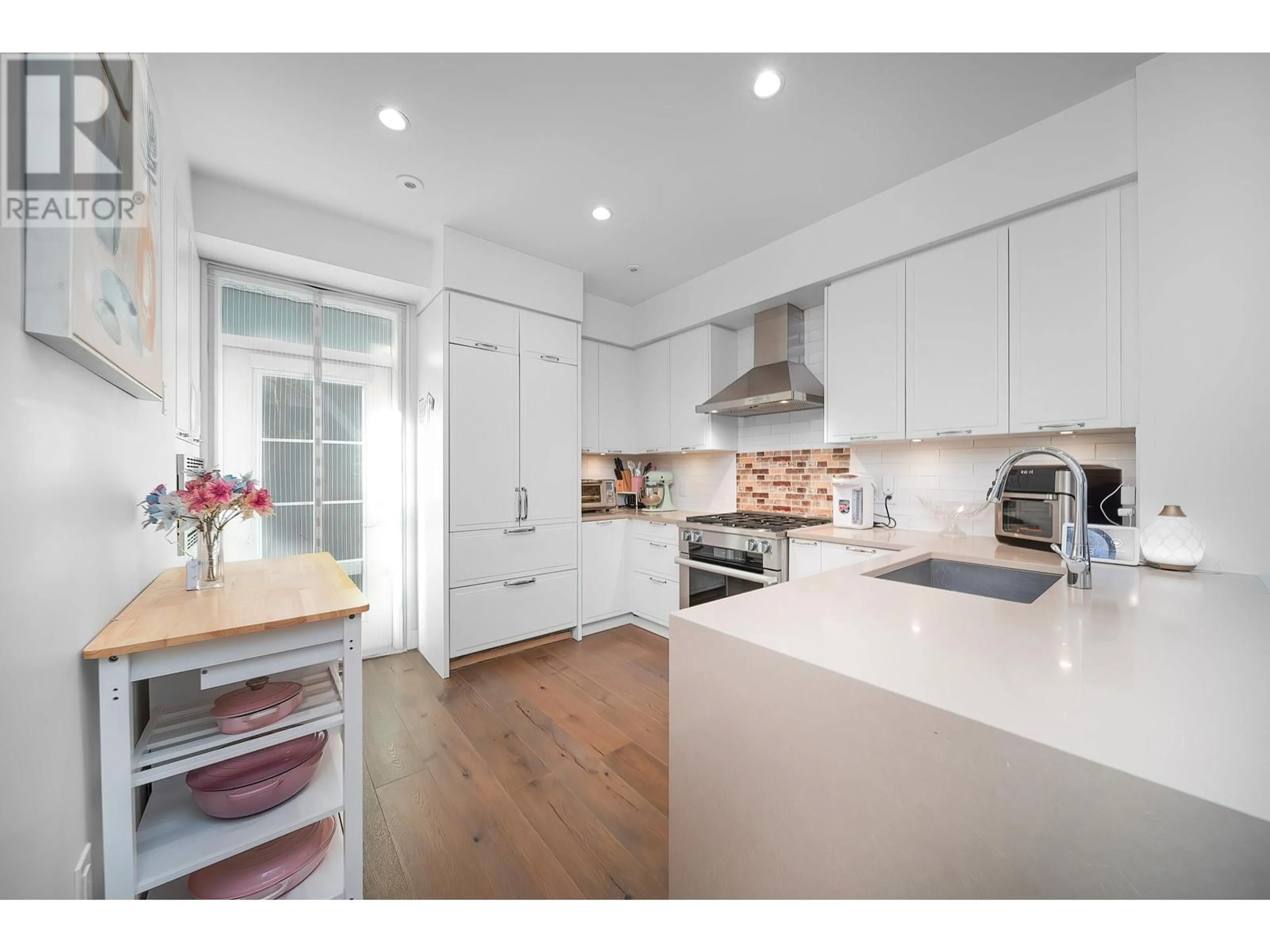 Open concept kitchen, unknown for 8107 SHAUGHNESSY STREET, Vancouver British Columbia V6P3X9