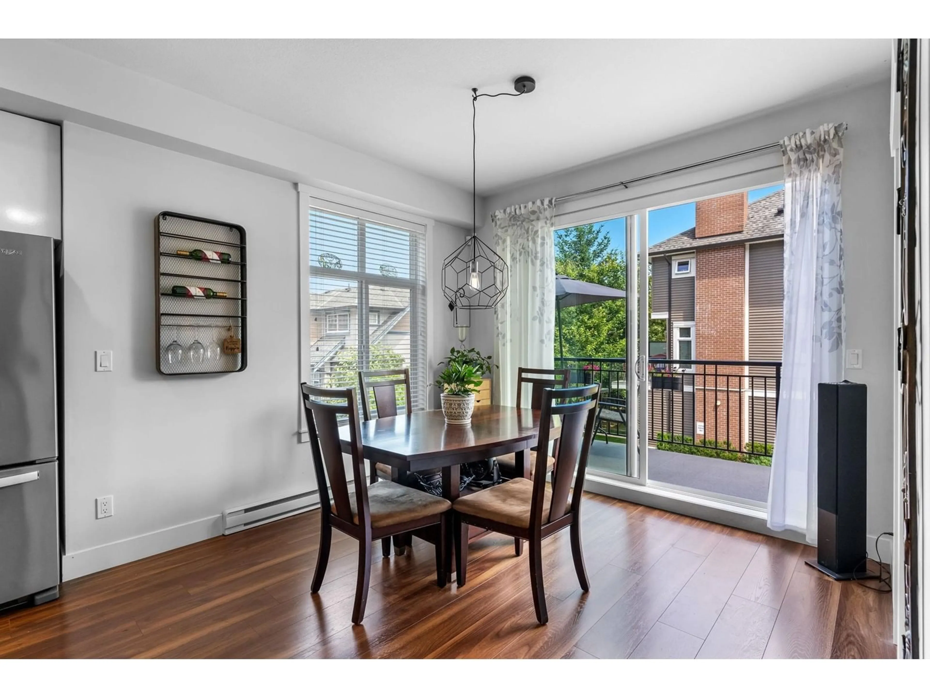 Dining room, wood/laminate floor for 40 14433 60 AVENUE, Surrey British Columbia V3S1R4