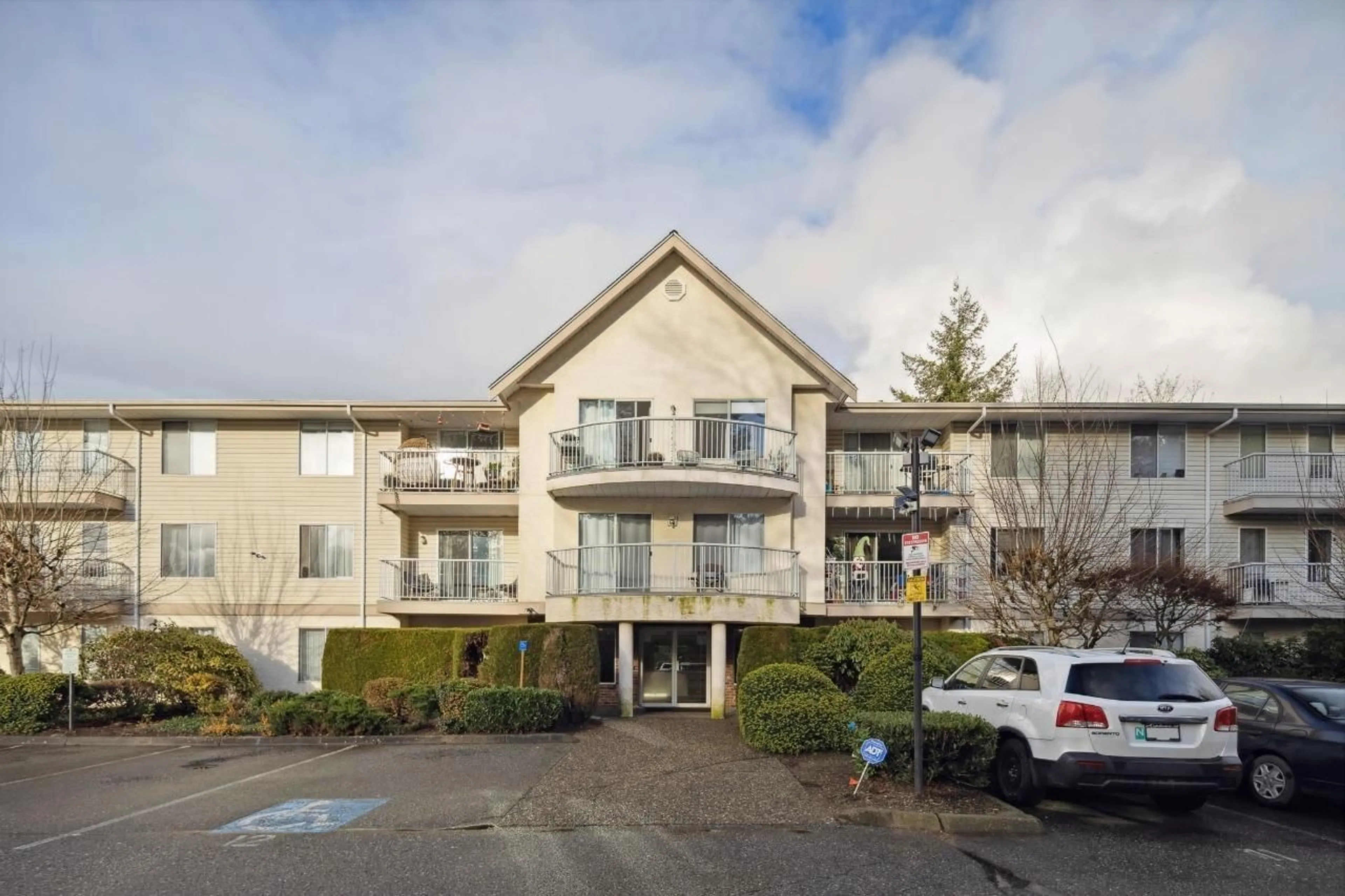 Unknown for 204 - 2130 MCKENZIE, Abbotsford British Columbia V2S3Z8