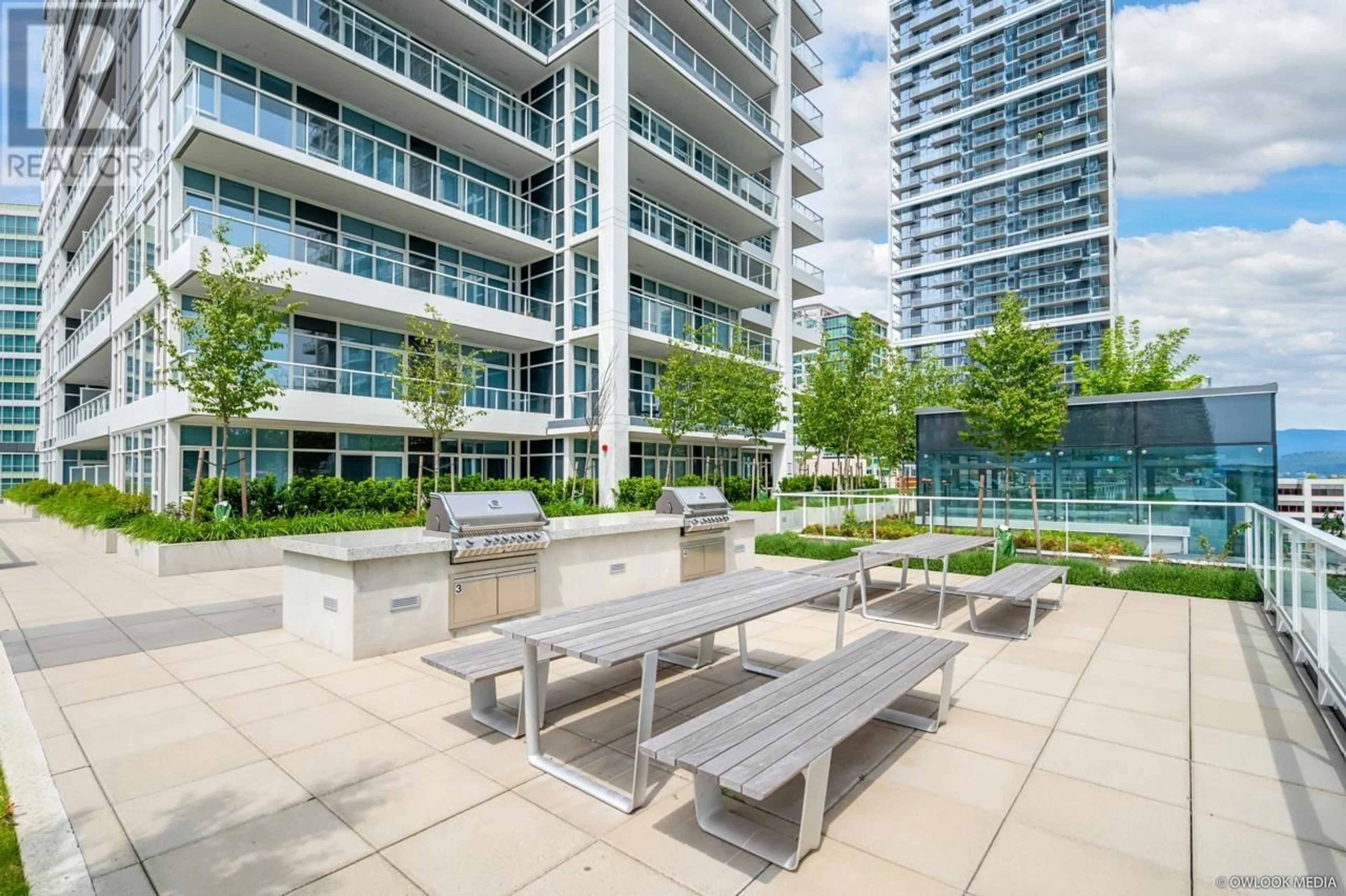 Patio, unknown for 1505 6080 MCKAY AVENUE, Burnaby British Columbia V5H0J4