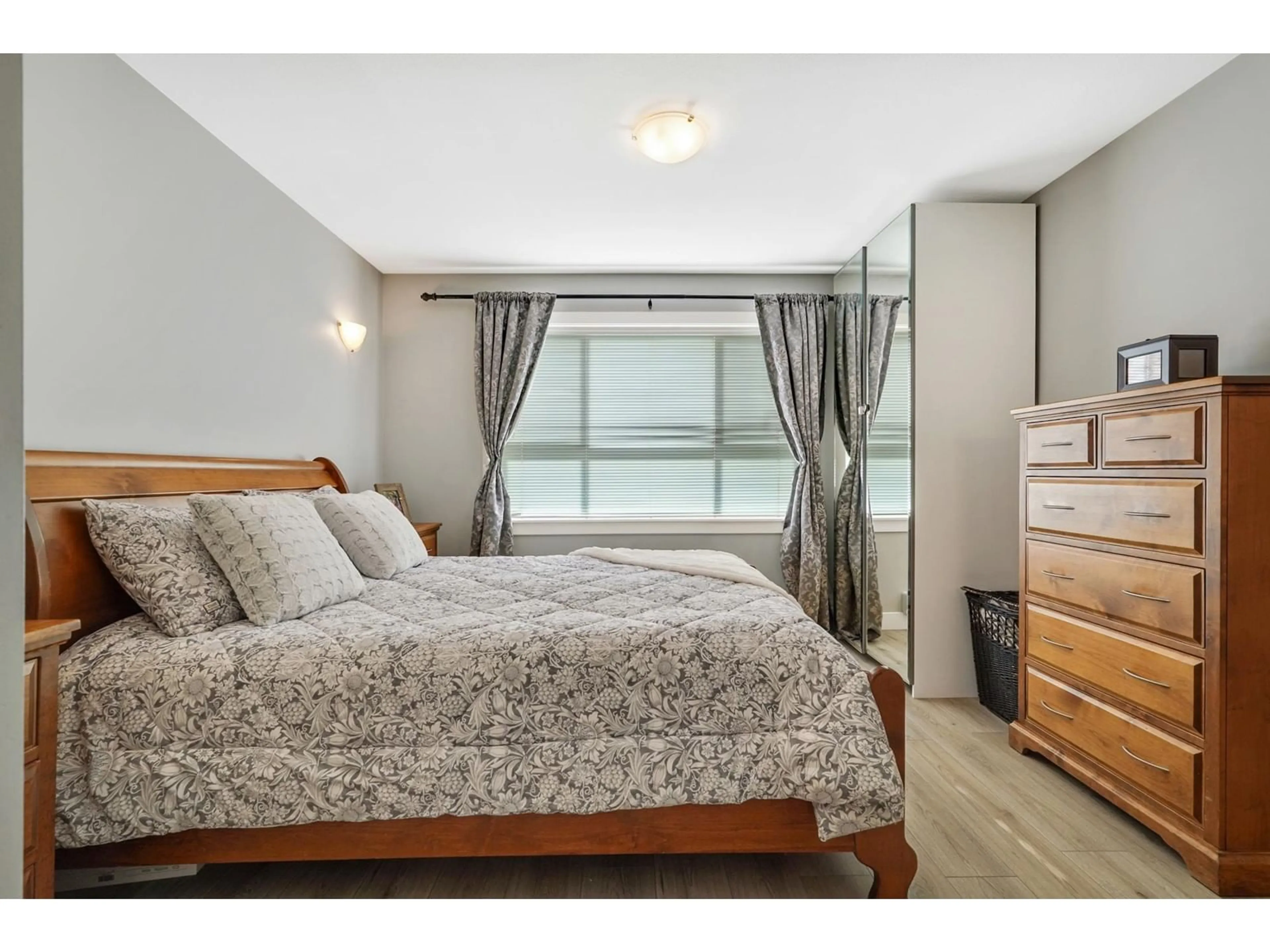 Bedroom with bed, unknown for 26 7298 199A STREET, Langley British Columbia V2Y0H9