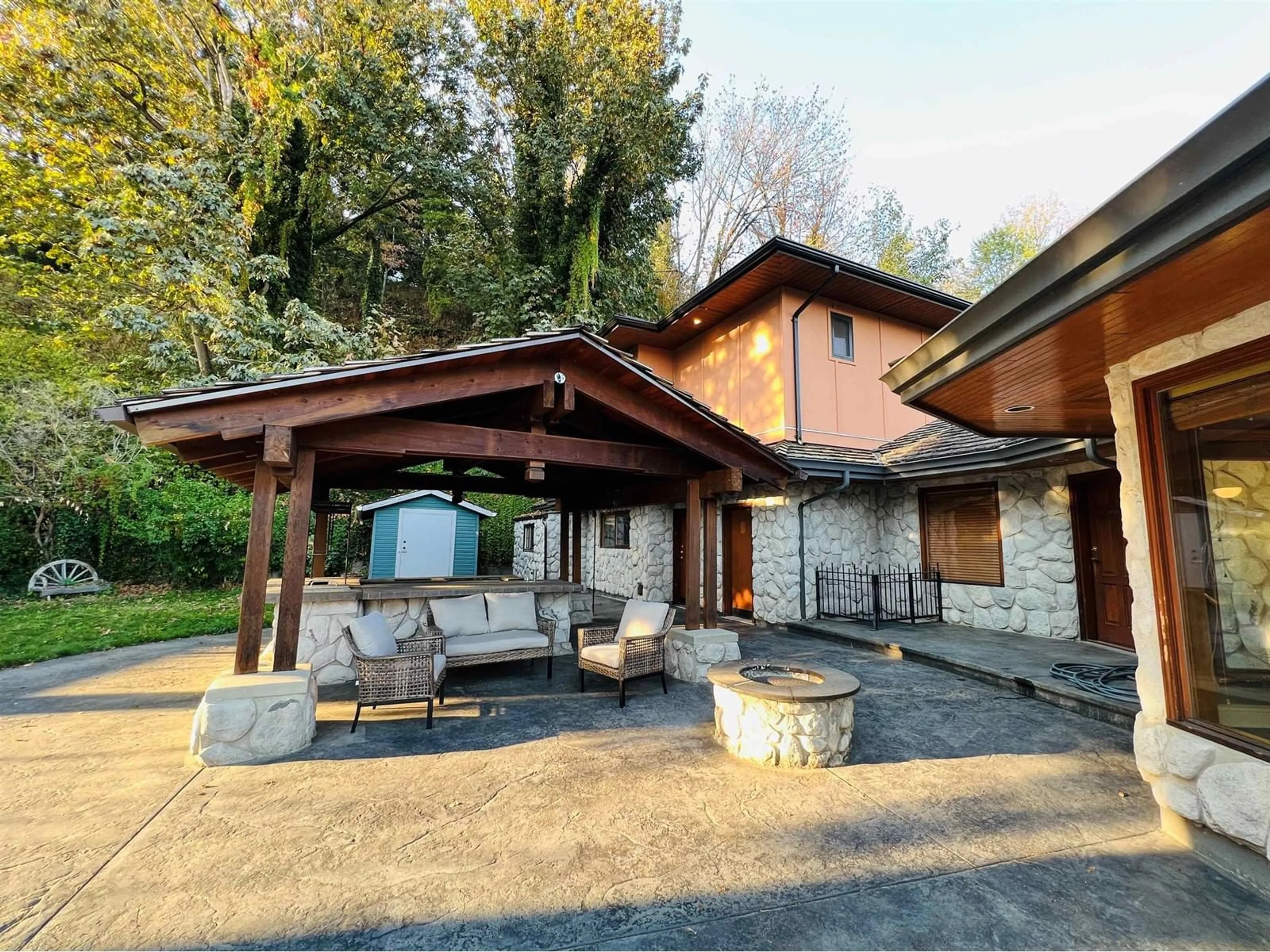 Patio, unknown for 35893 OLD YALE ROAD, Abbotsford British Columbia V3G2C6