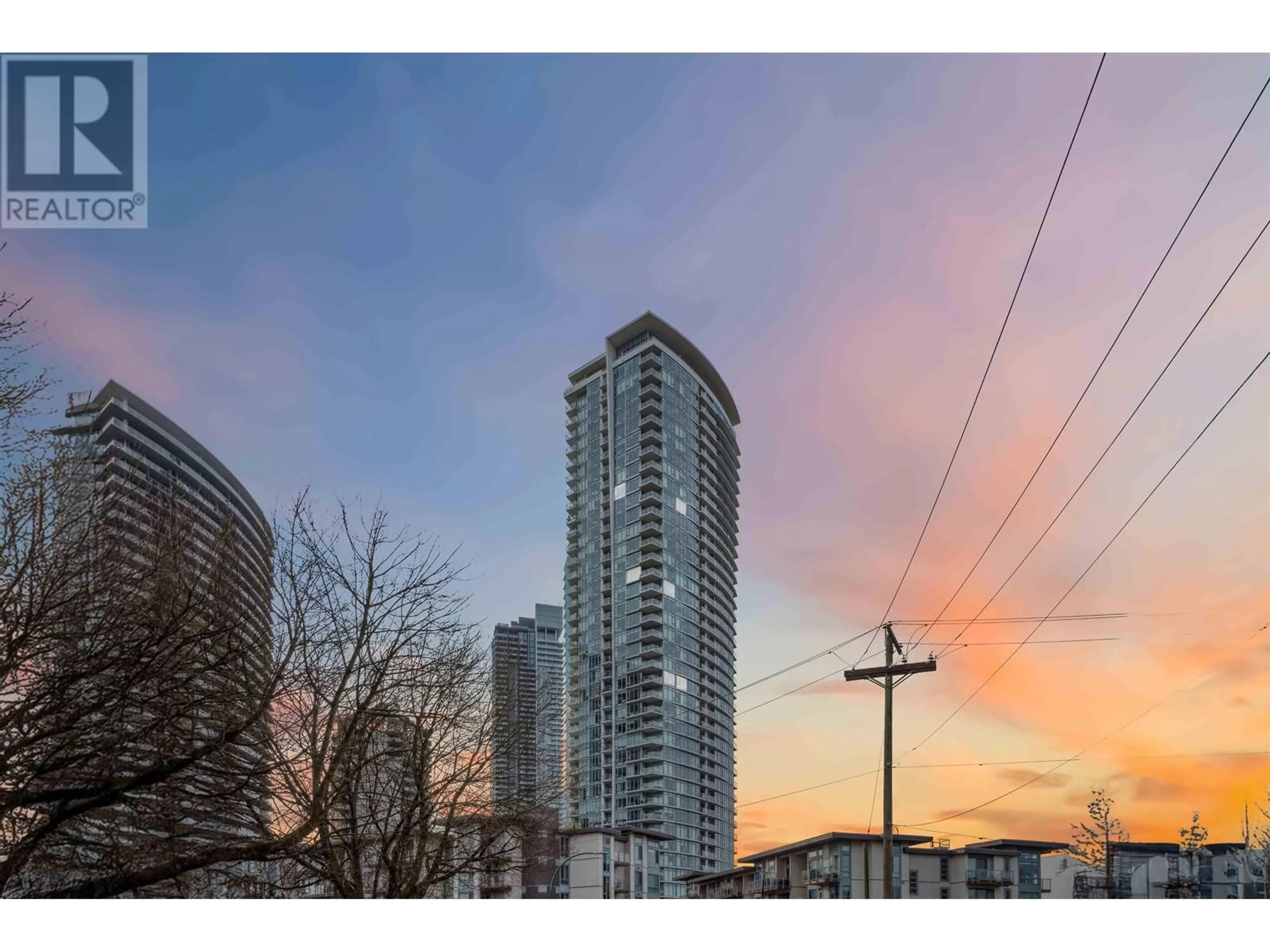 A pic from outside/outdoor area/front of a property/back of a property/a pic from drone, city buildings view from balcony for 1508 1788 GILMORE AVENUE, Burnaby British Columbia V5C0L5