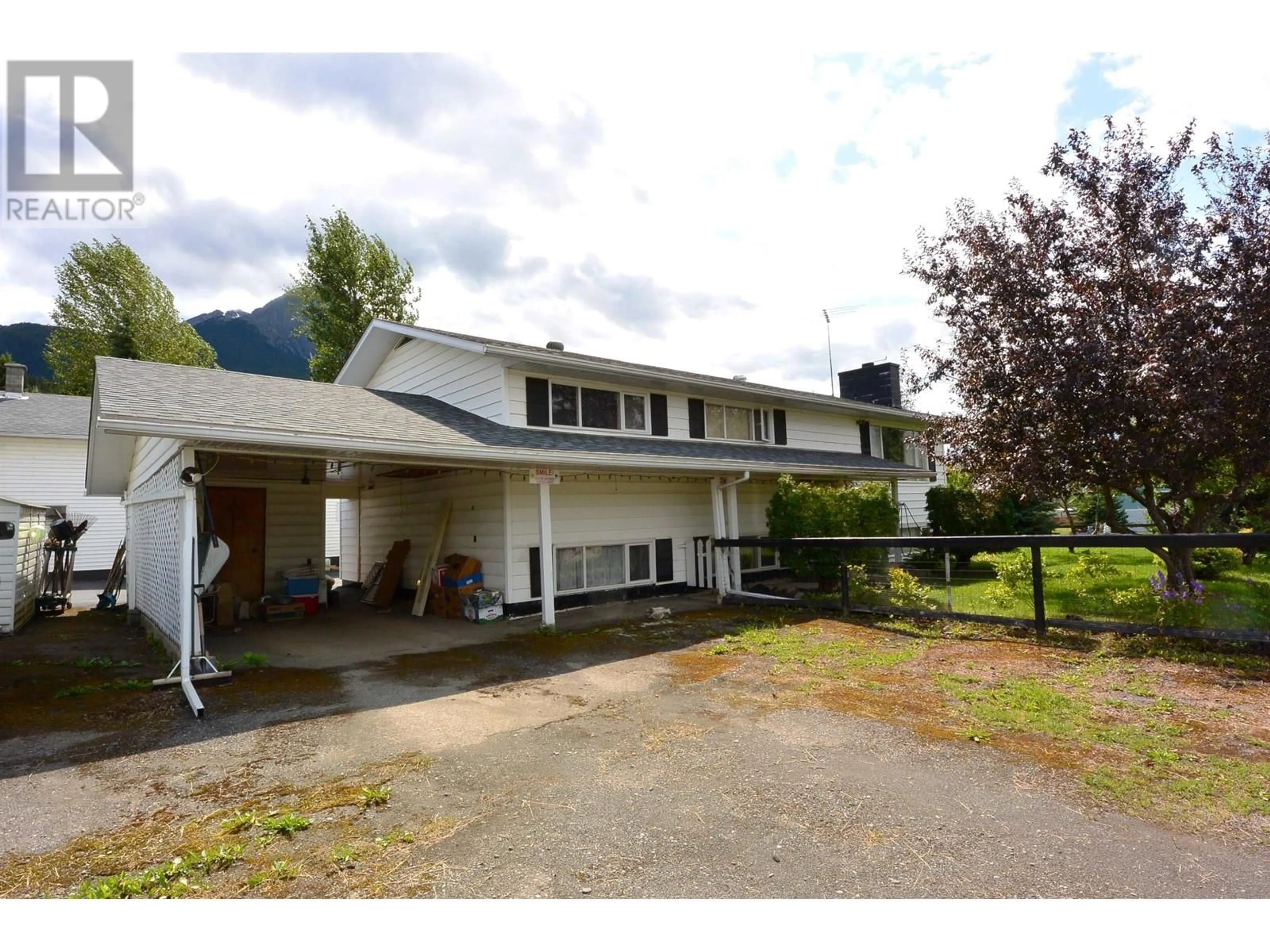 A pic from outside/outdoor area/front of a property/back of a property/a pic from drone, mountain view for 4522 13TH AVENUE, New Hazelton British Columbia V0J2J0