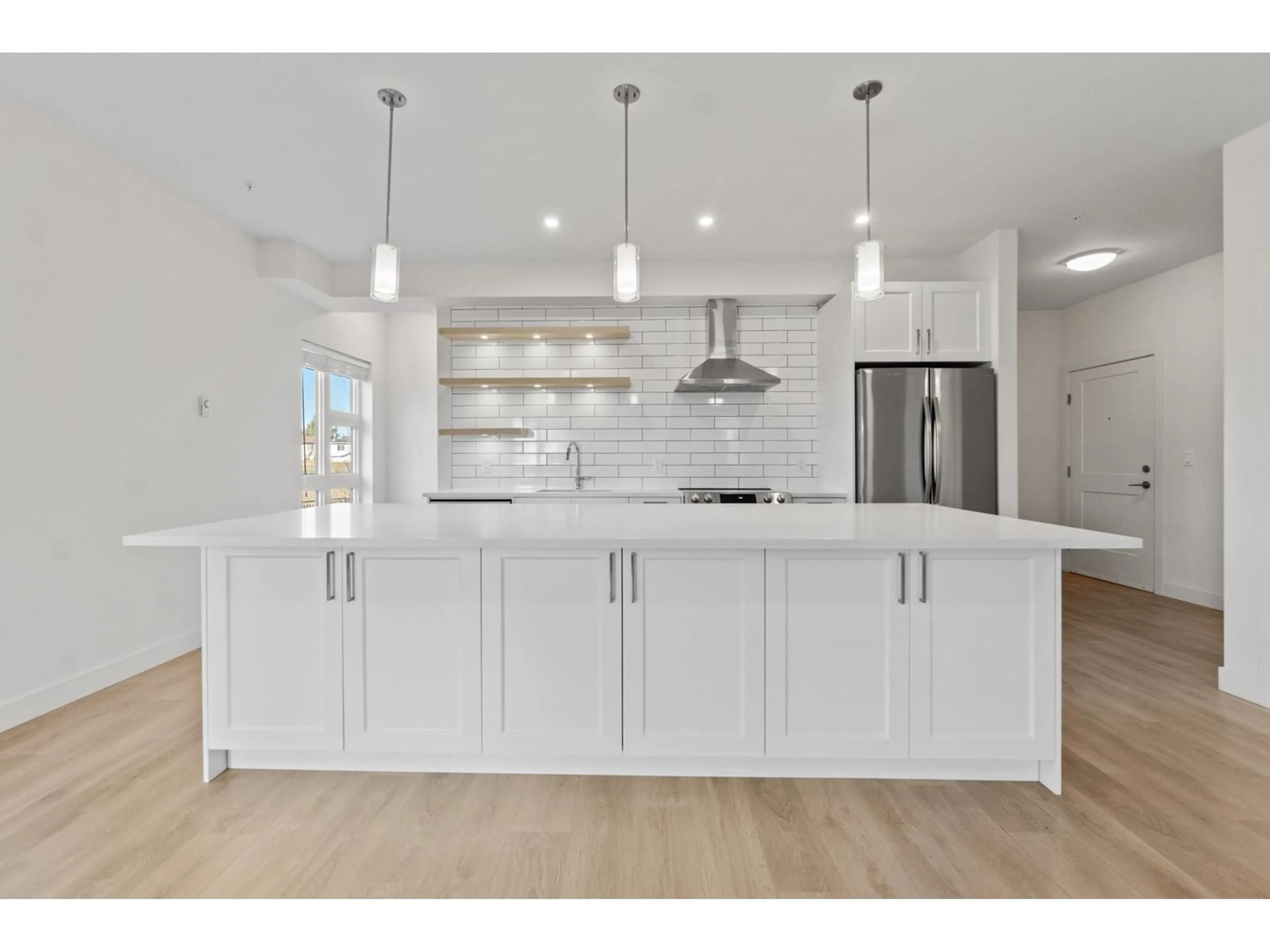 Open concept kitchen, unknown for 19 1419 MCCALLUM ROAD, Abbotsford British Columbia V2S8B2