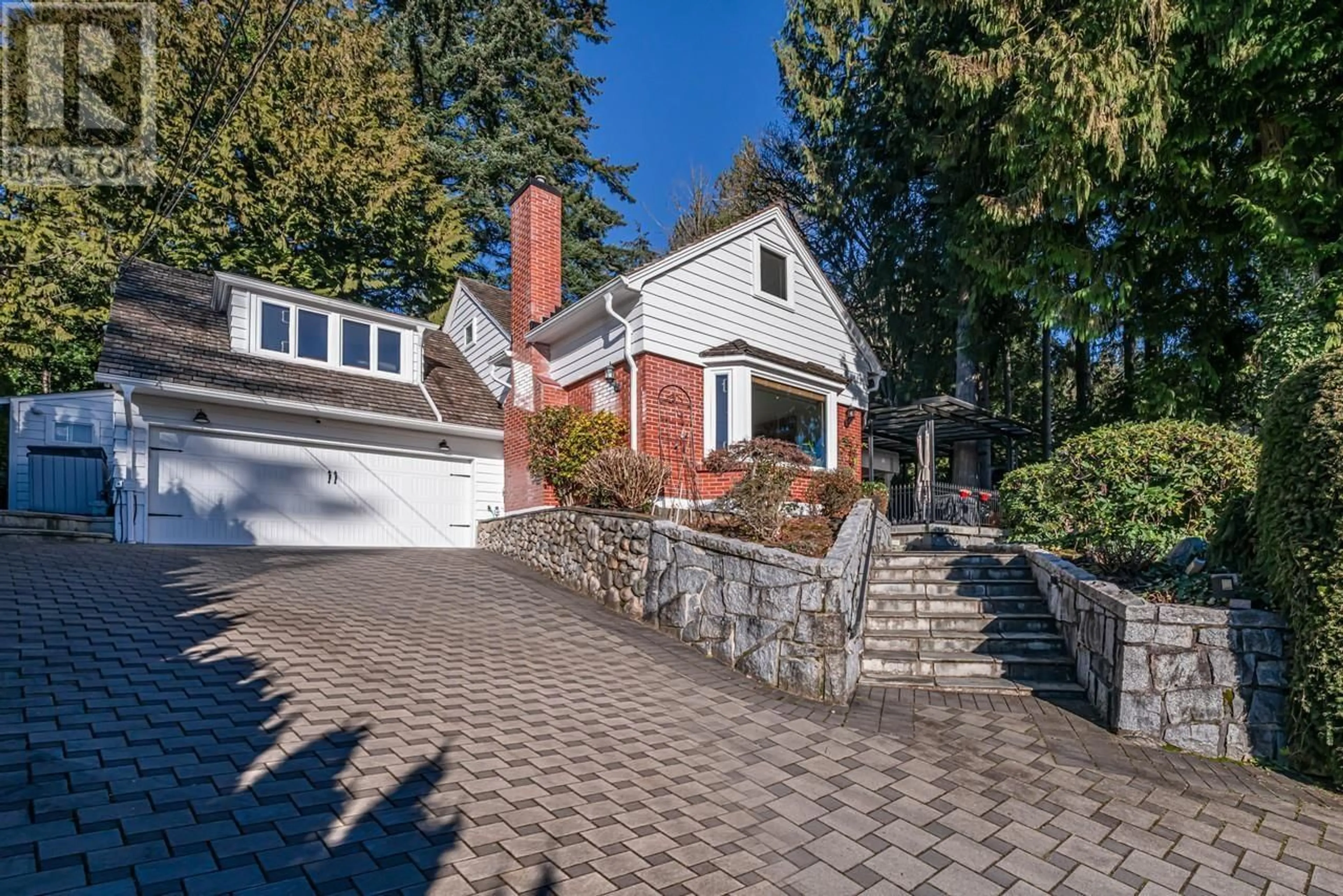 Home with brick exterior material, street for 3175 BENBOW ROAD, West Vancouver British Columbia V7V3E1
