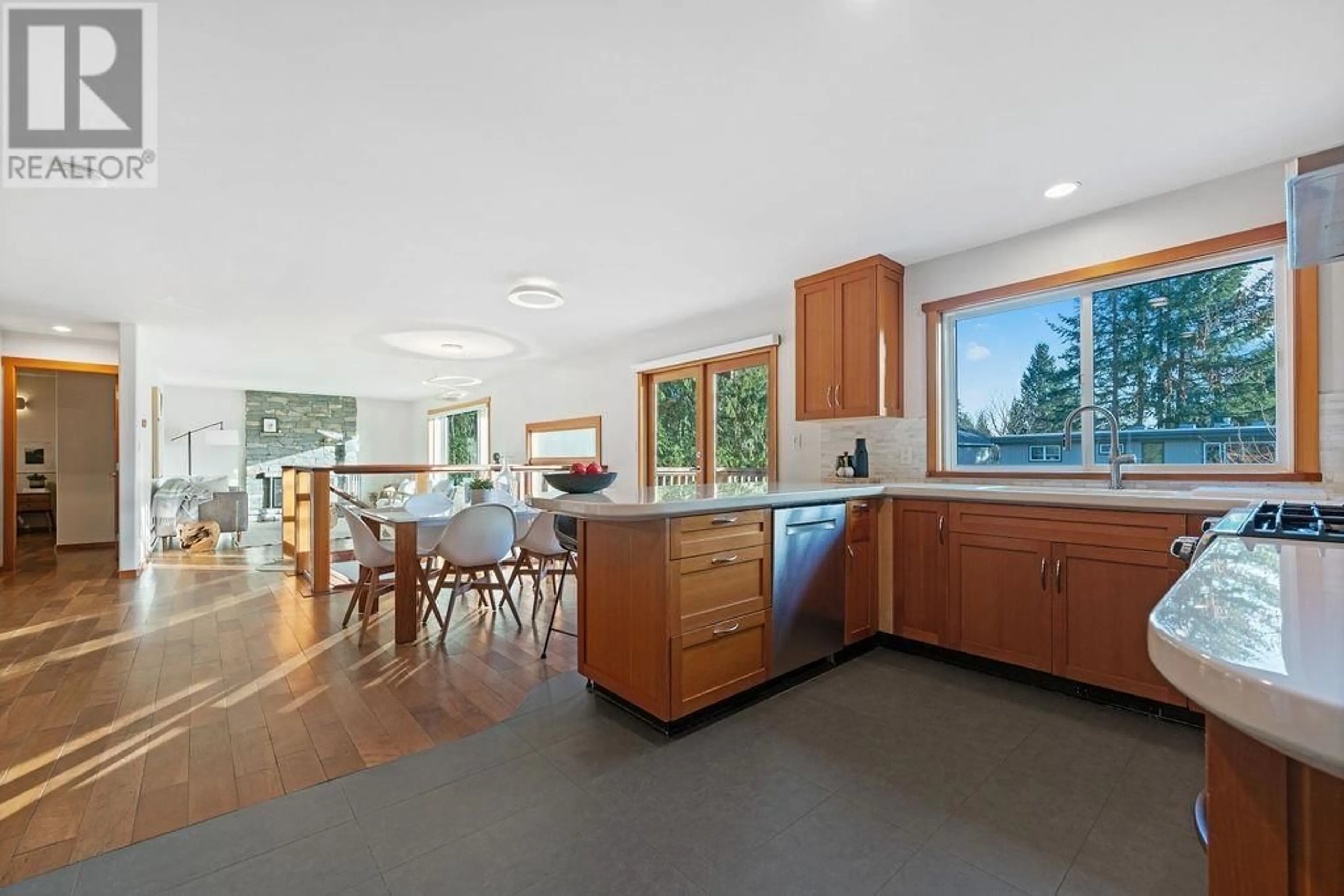 Open concept kitchen, unknown for 1668 PIERARD ROAD, North Vancouver British Columbia V7J1Y2