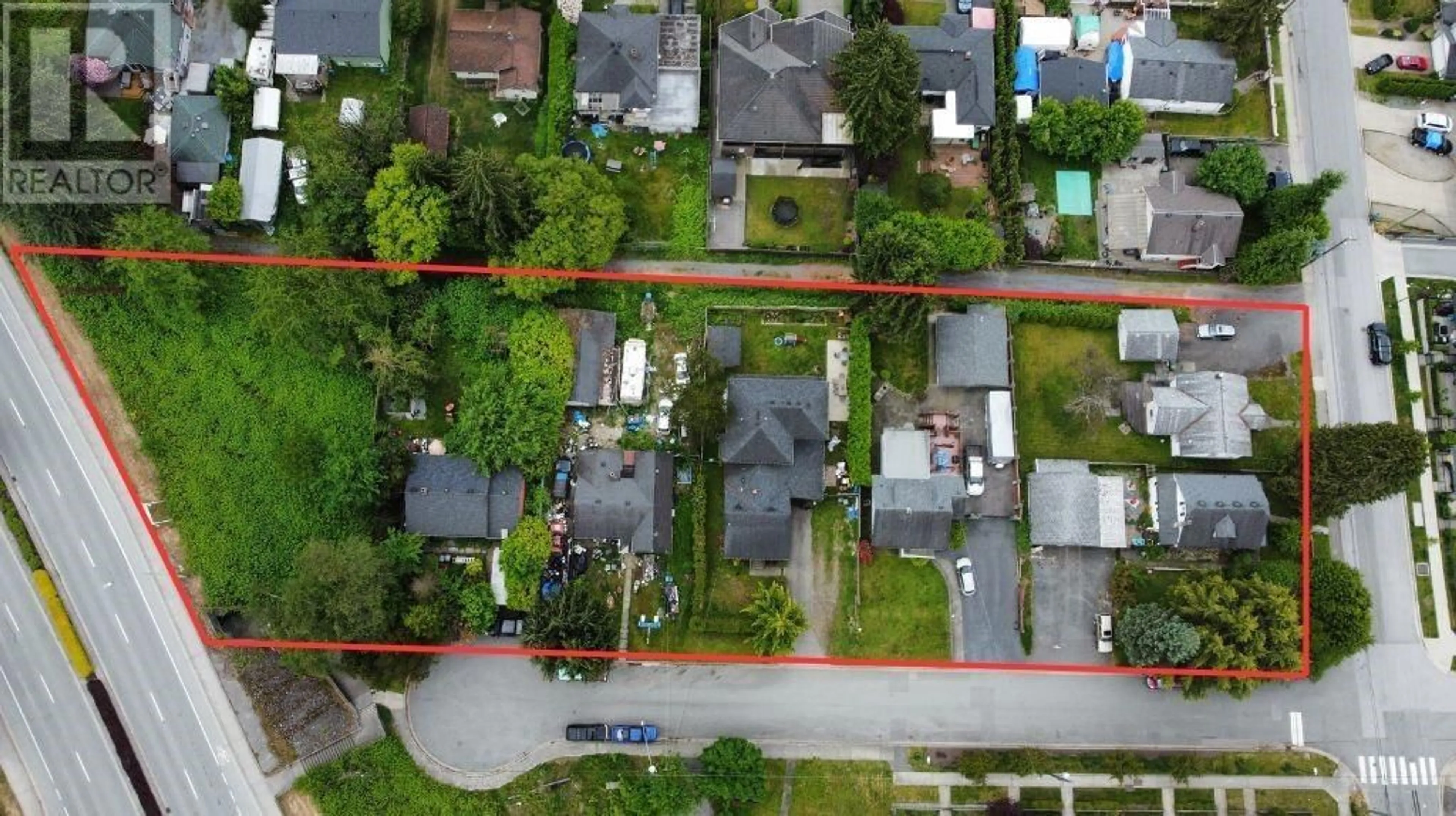 A pic from outside/outdoor area/front of a property/back of a property/a pic from drone, street for 716 GAUTHIER AVENUE, Coquitlam British Columbia V3K1R5