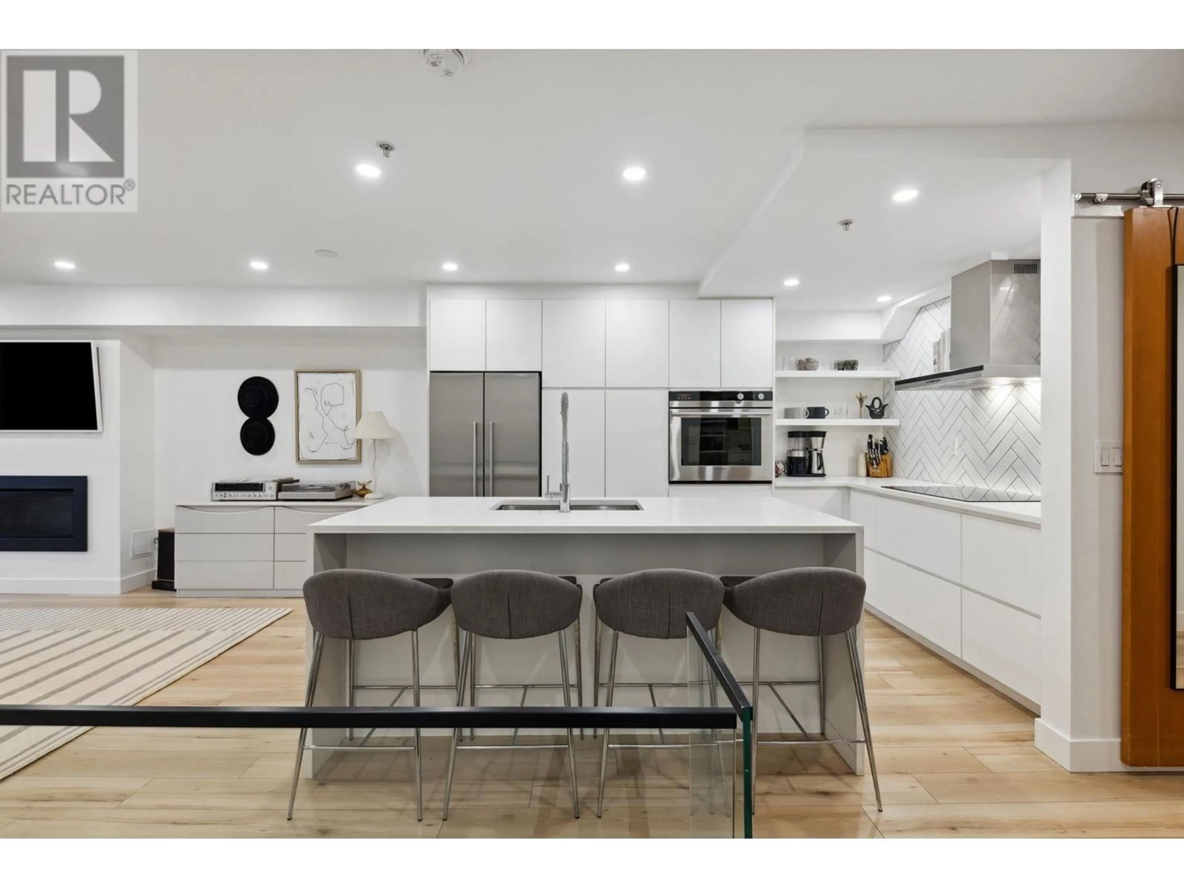 Open concept kitchen, unknown for 205 1707 CHARLES STREET, Vancouver British Columbia V5L2T6