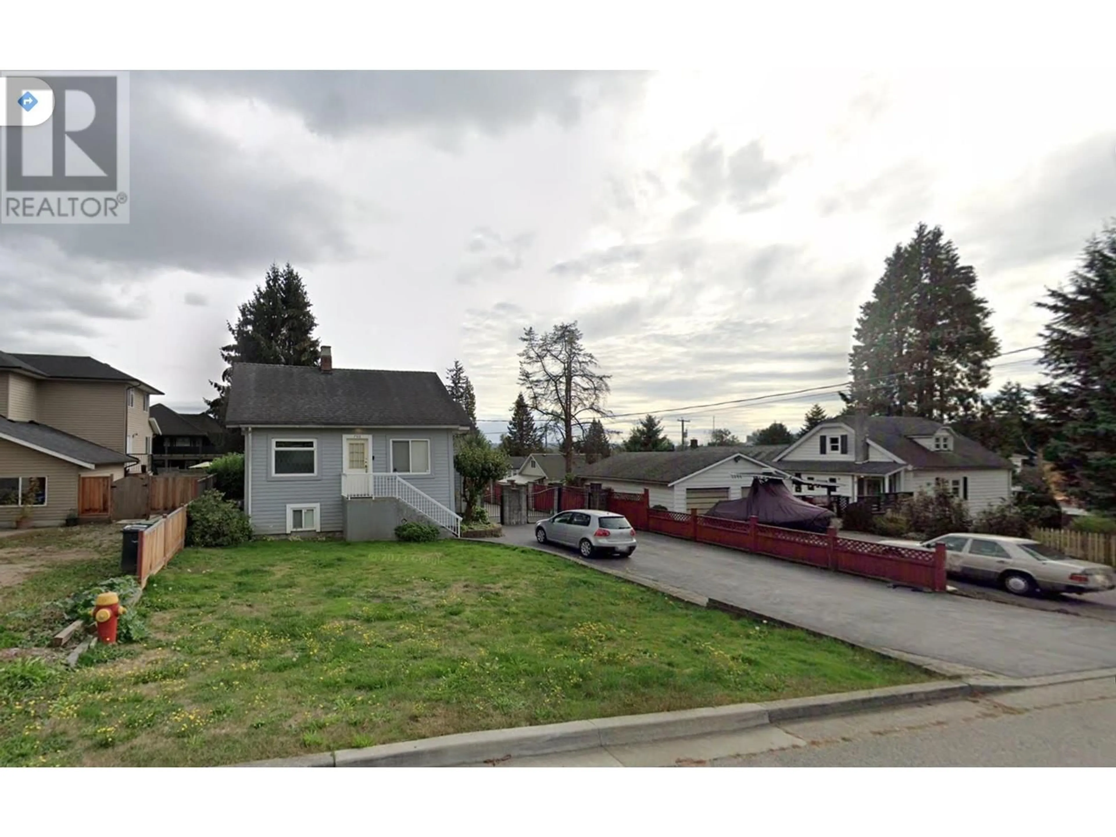 A pic from outside/outdoor area/front of a property/back of a property/a pic from drone, street for 706 GAUTHIER AVENUE, Coquitlam British Columbia V3K1R5