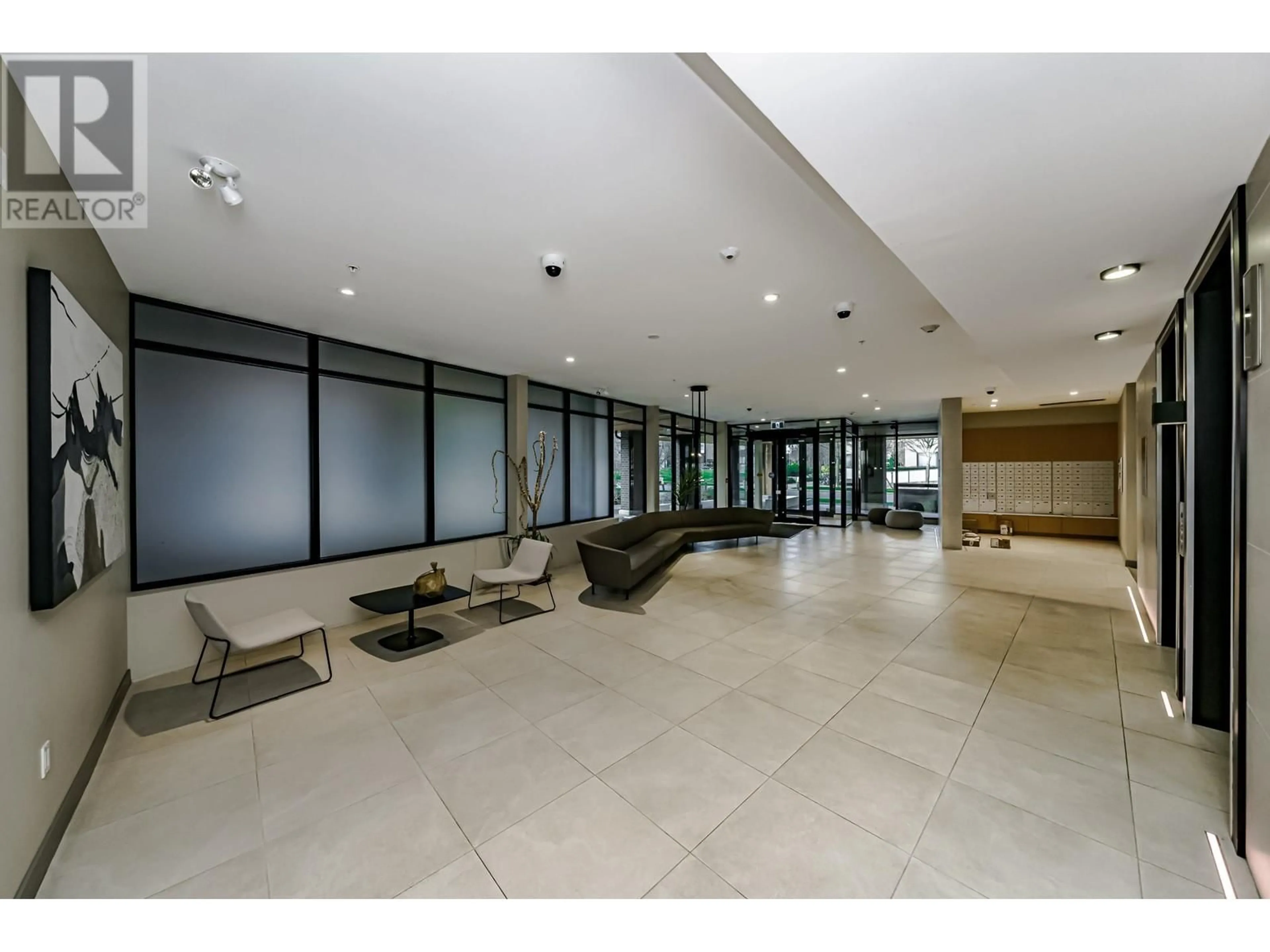 Indoor foyer for 108 3581 ROSS DRIVE, Vancouver British Columbia V6S0K5