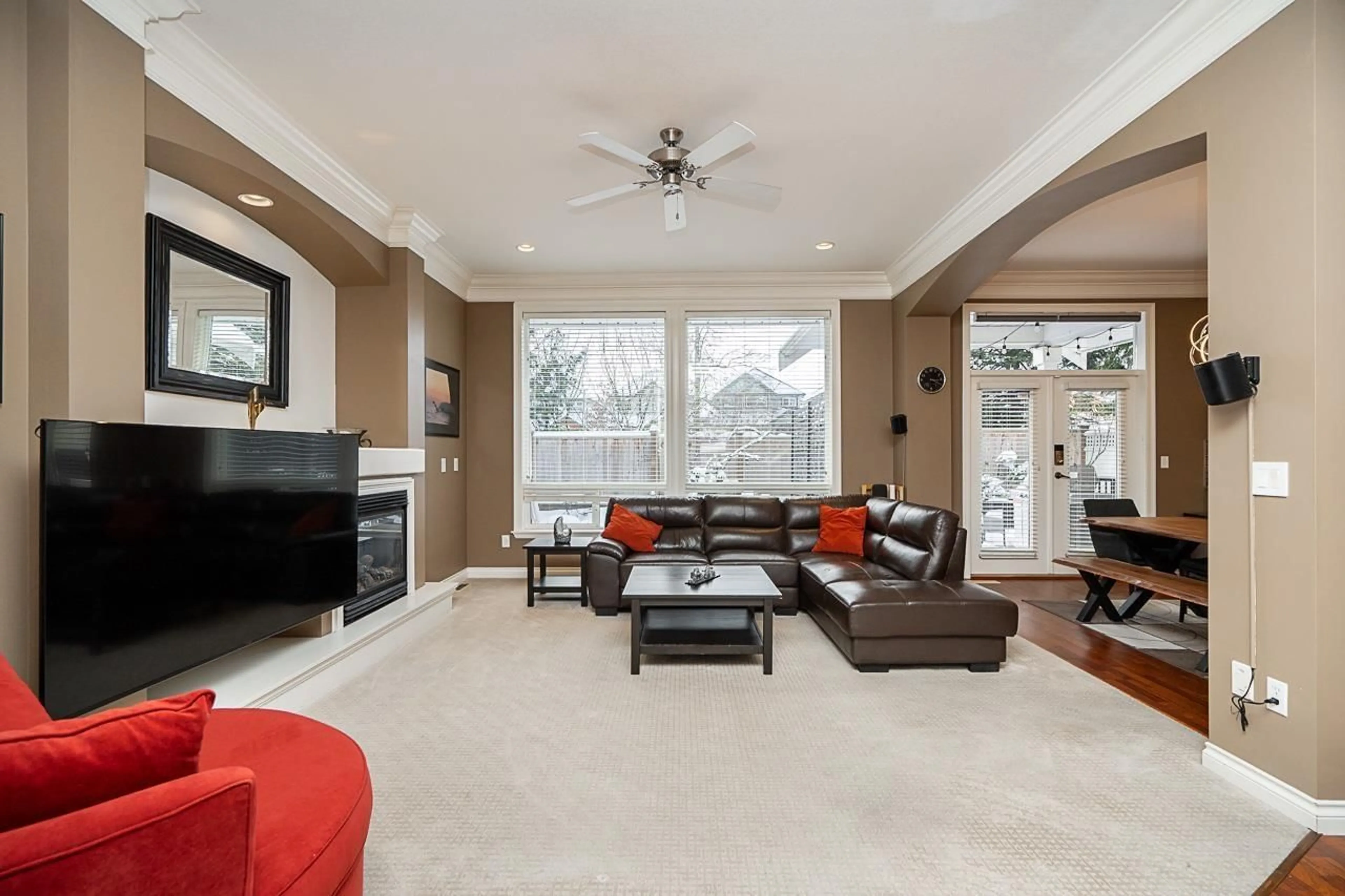 Living room with furniture, ceramic/tile floor for 6985 196A STREET, Langley British Columbia V2Y3A7