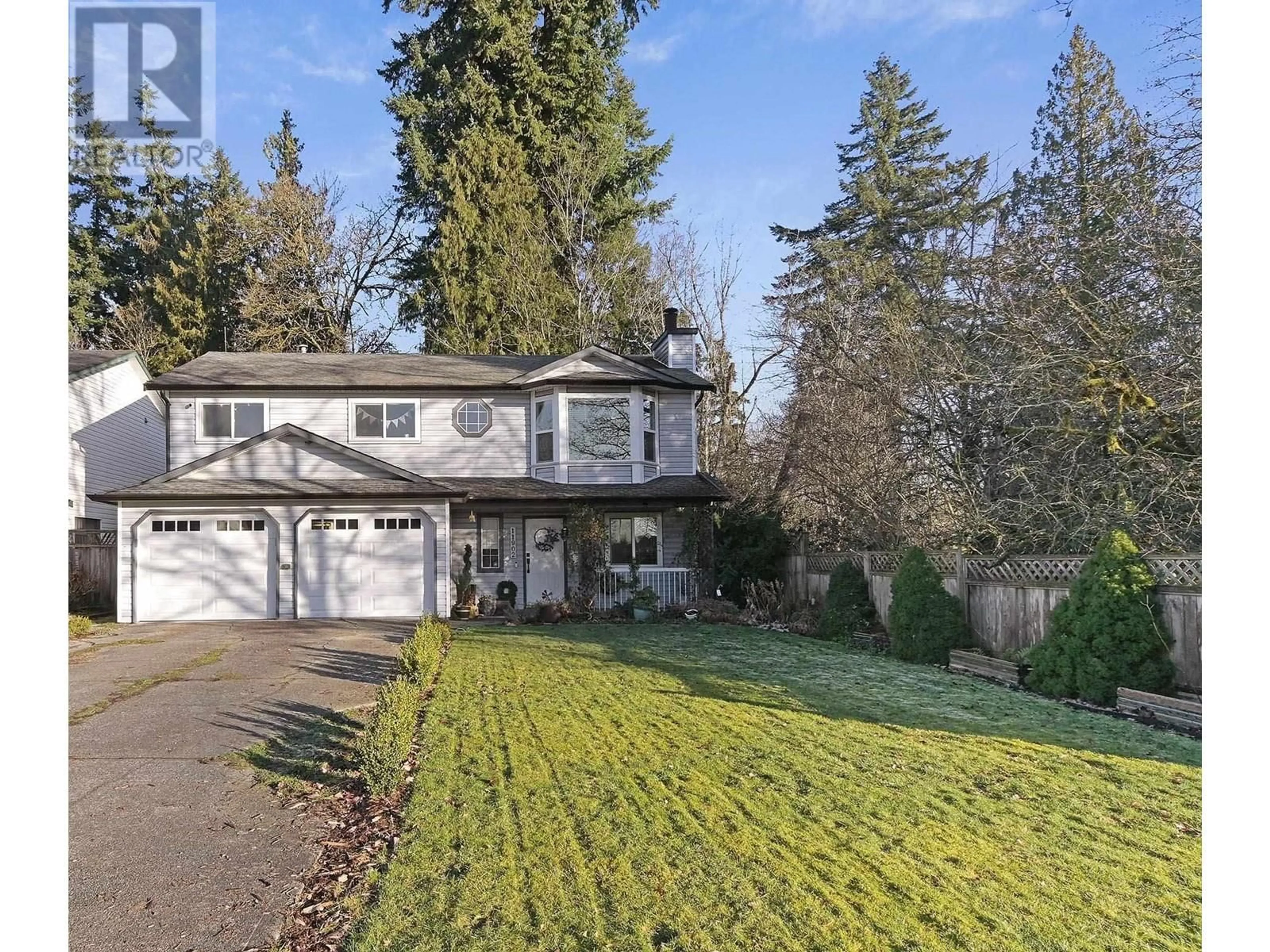 A pic from outside/outdoor area/front of a property/back of a property/a pic from drone, street for 11902 237A STREET, Maple Ridge British Columbia V4R1V9