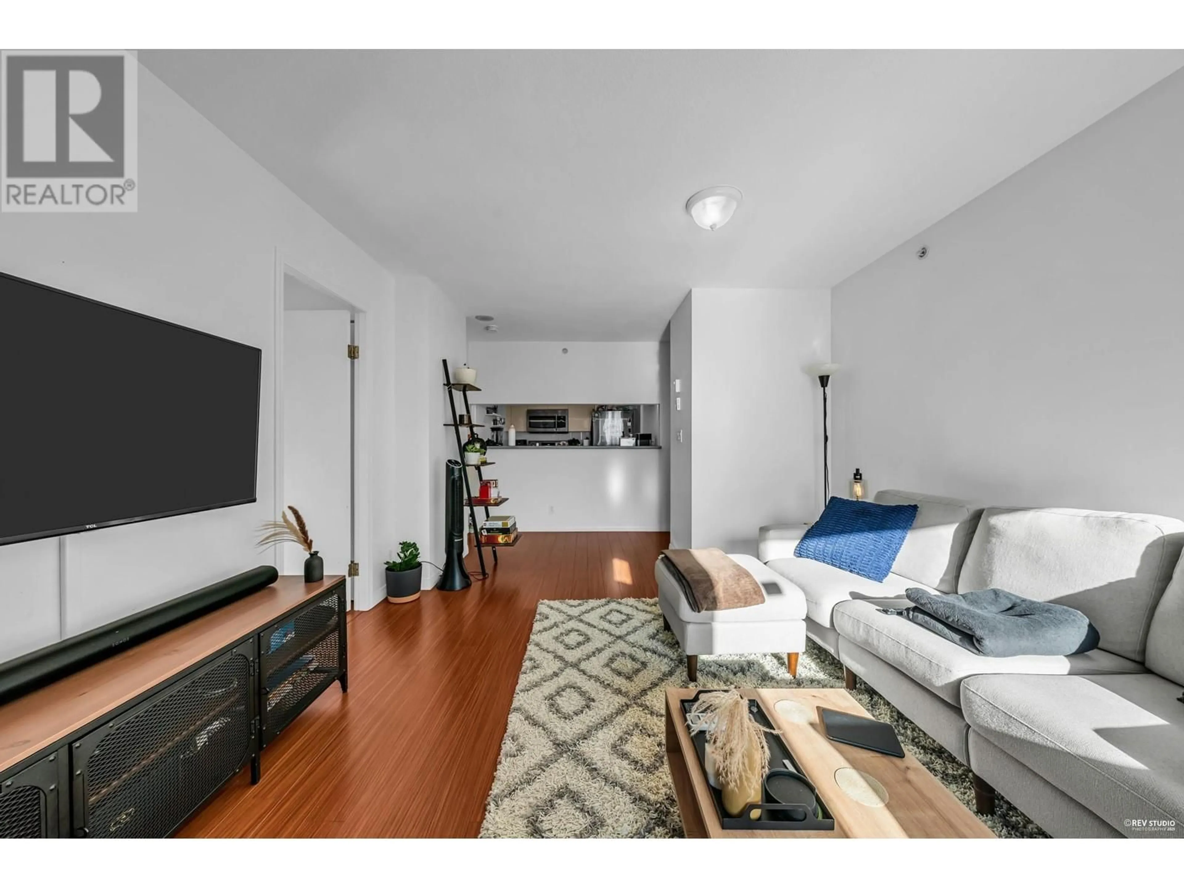 Living room with furniture, unknown for 301 - 500 10TH AVENUE, Vancouver British Columbia V5Z4P1