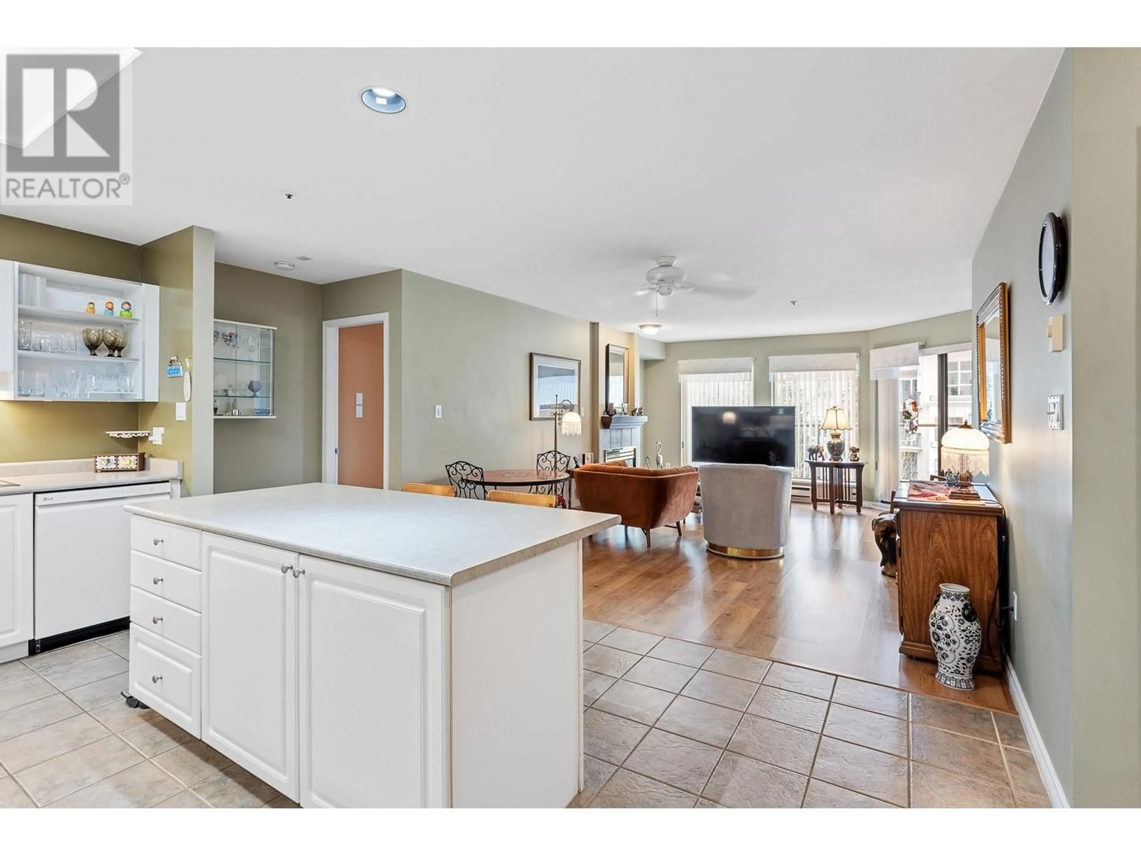 Open concept kitchen, ceramic/tile floor for 313 2968 BURLINGTON DRIVE, Coquitlam British Columbia V3B7N4