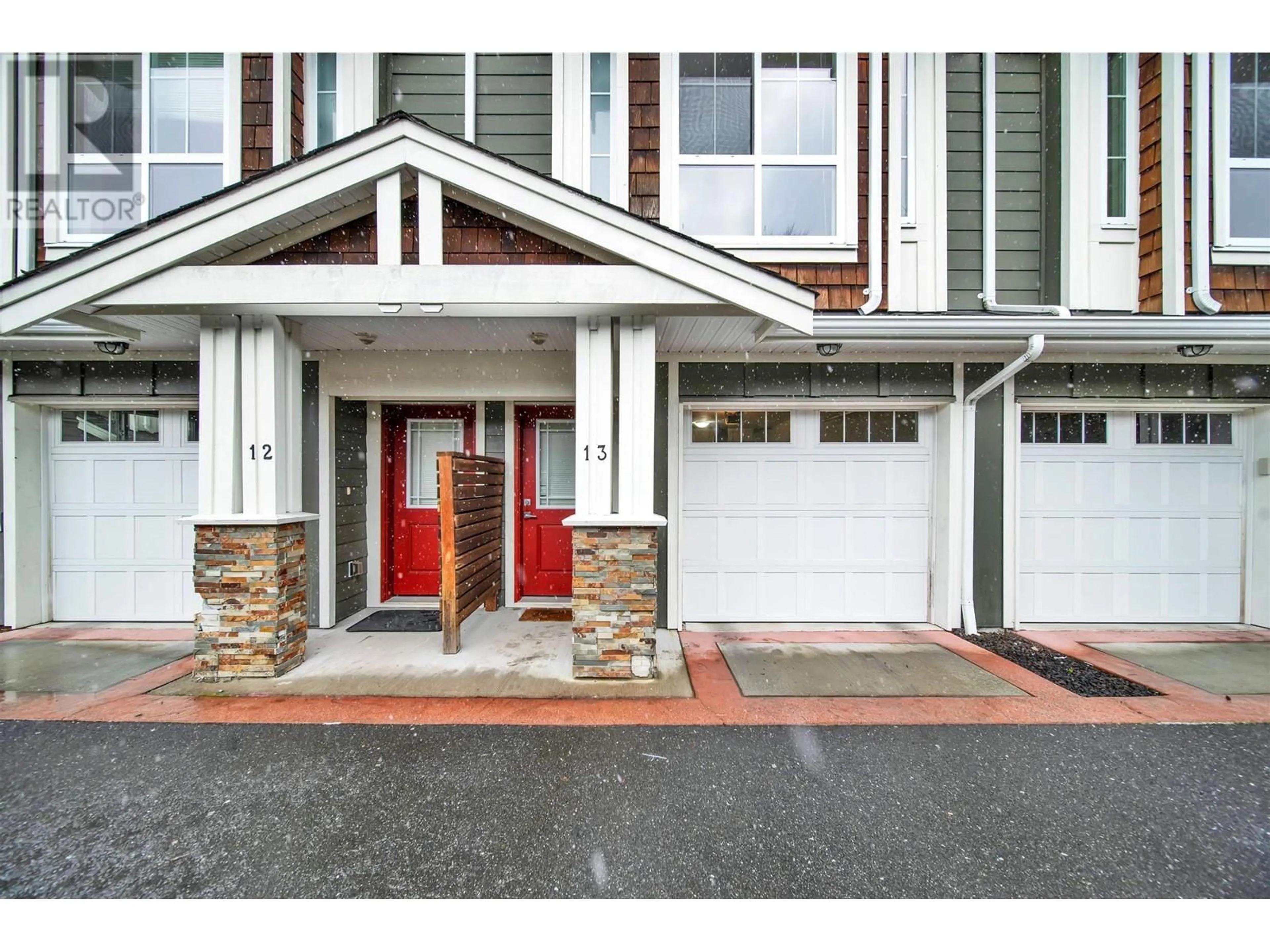 Indoor entryway for 13 9989 240A STREET, Maple Ridge British Columbia V2W1Z9