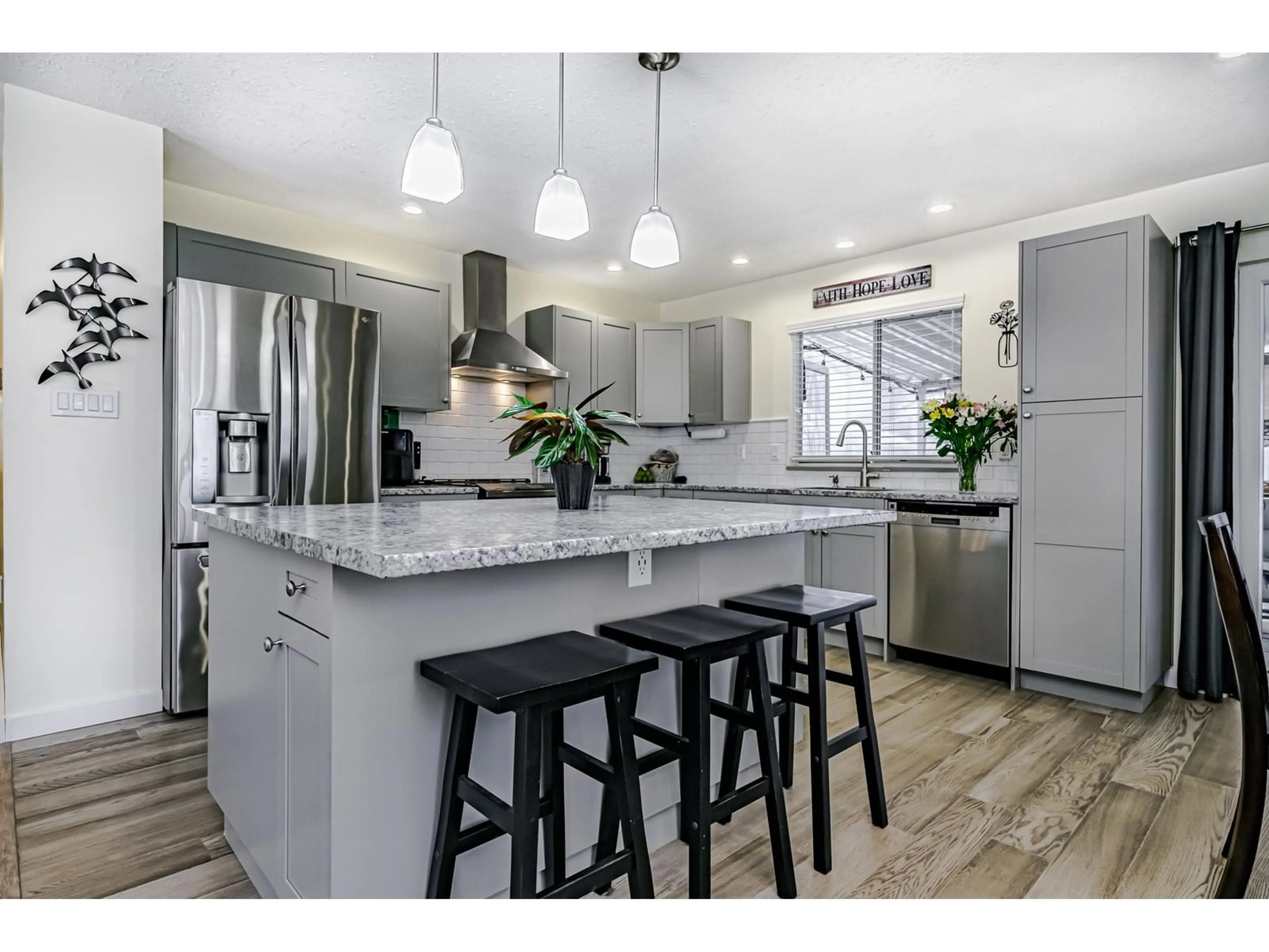 Open concept kitchen, unknown for 32961 ORCHID PLACE, Mission British Columbia V2V7H9