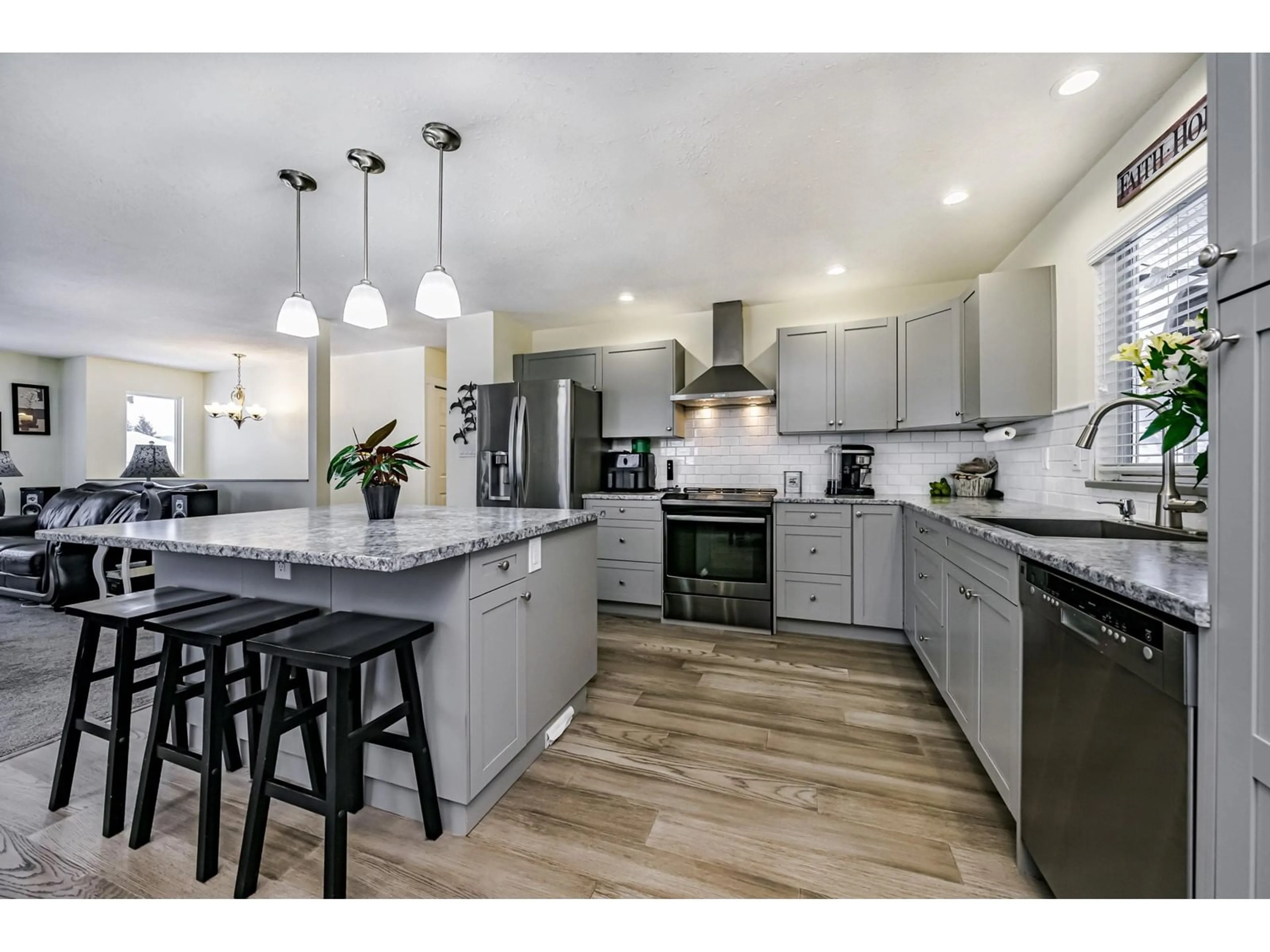 Open concept kitchen, unknown for 32961 ORCHID PLACE, Mission British Columbia V2V7H9