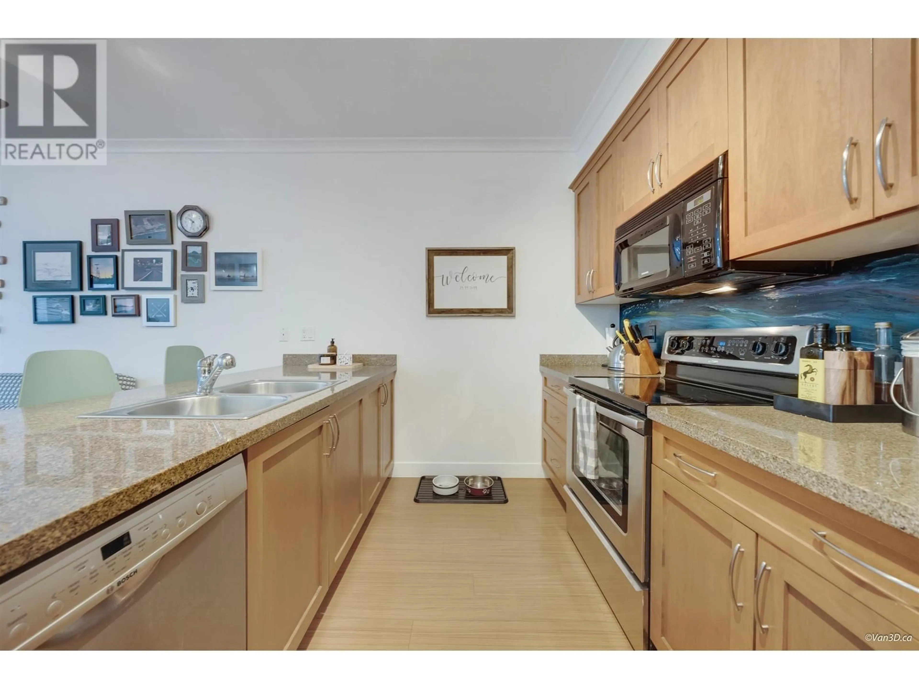 Standard kitchen, ceramic/tile floor for 106 1375 VIEW CRESCENT, Delta British Columbia V4L0A3