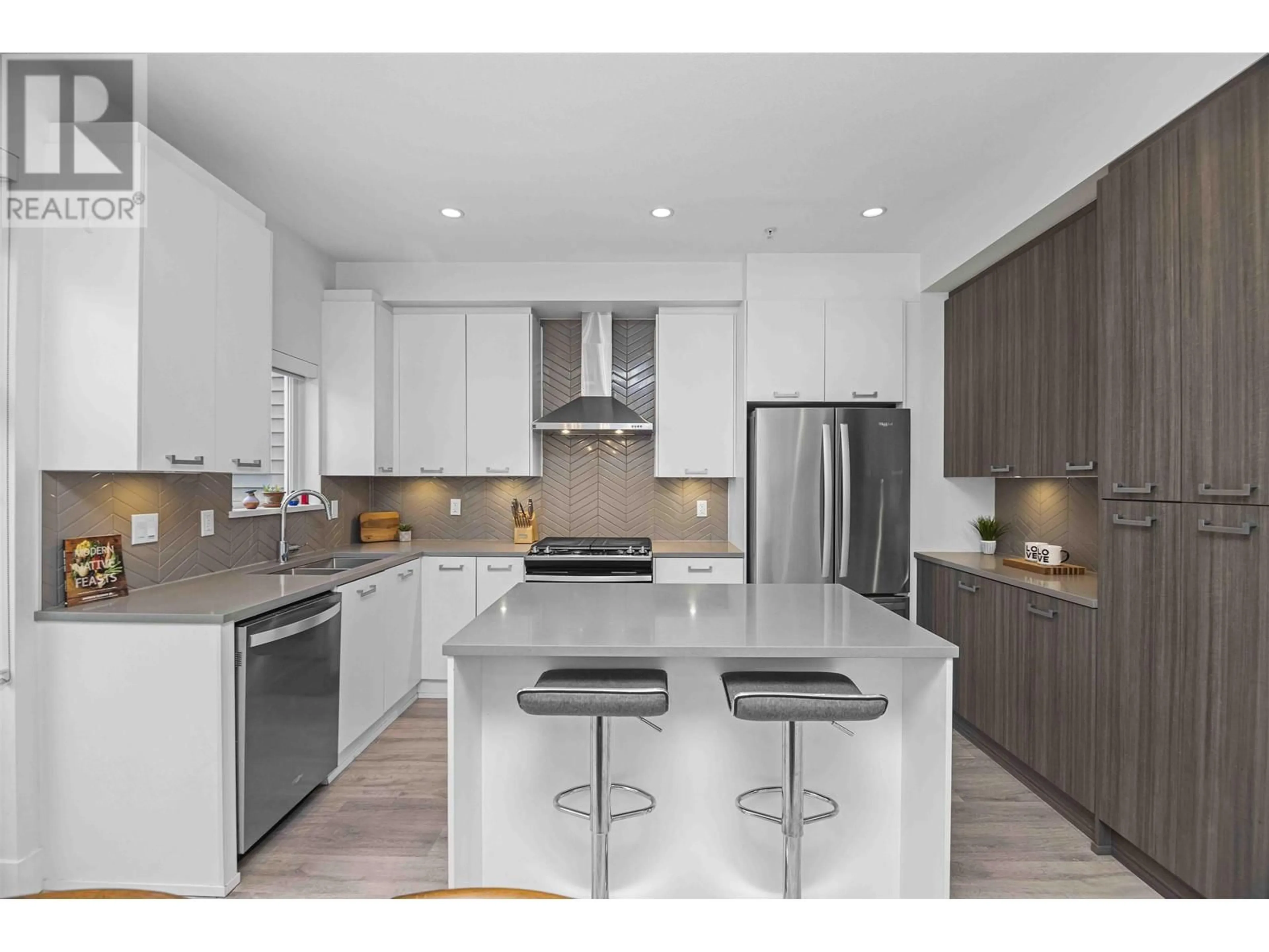 Open concept kitchen, unknown for 37 24076 112 AVENUE, Maple Ridge British Columbia V2W0K2