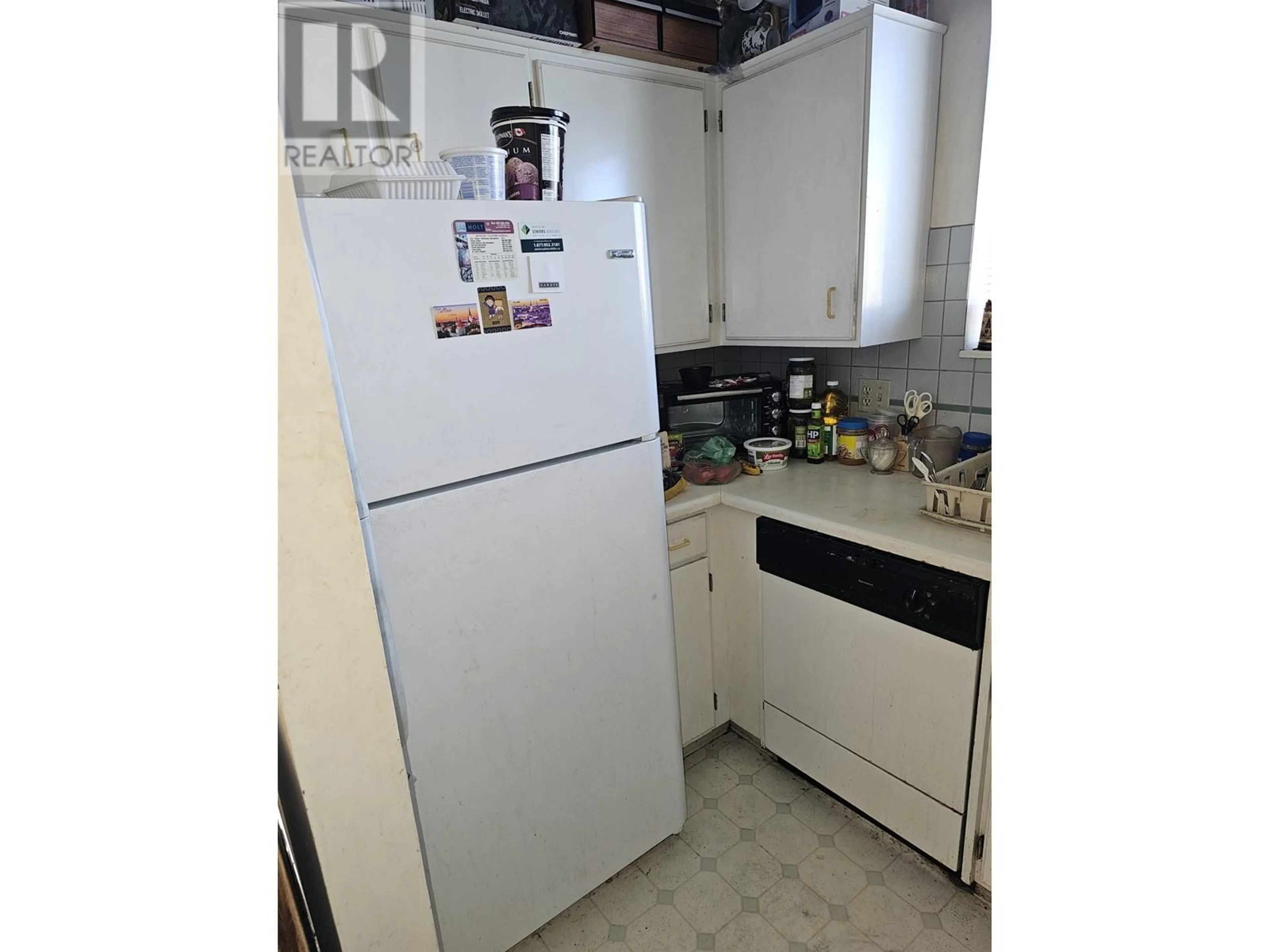 Standard kitchen, unknown for 1104 7171 BERESFORD STREET, Burnaby British Columbia V5E3Z8