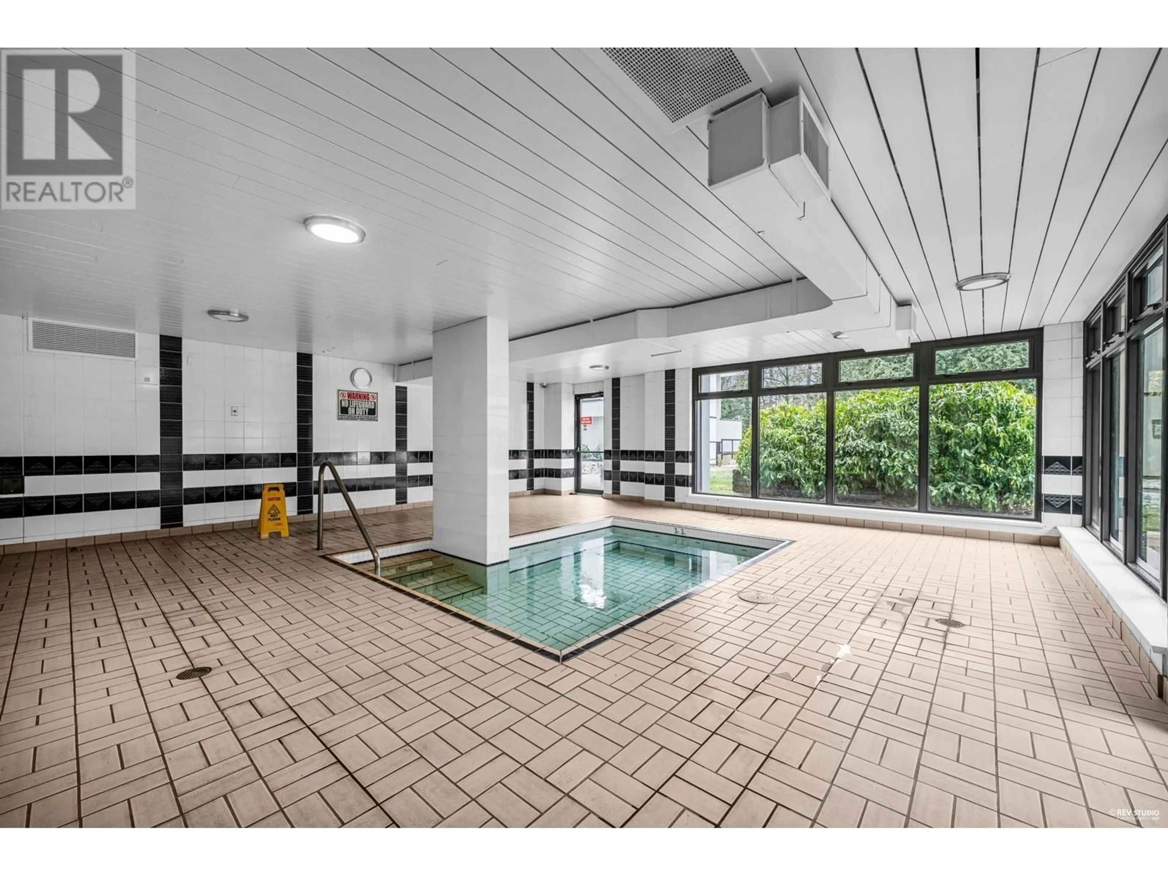 Pool for 1003 9521 CARDSTON COURT, Burnaby British Columbia V3N4R8