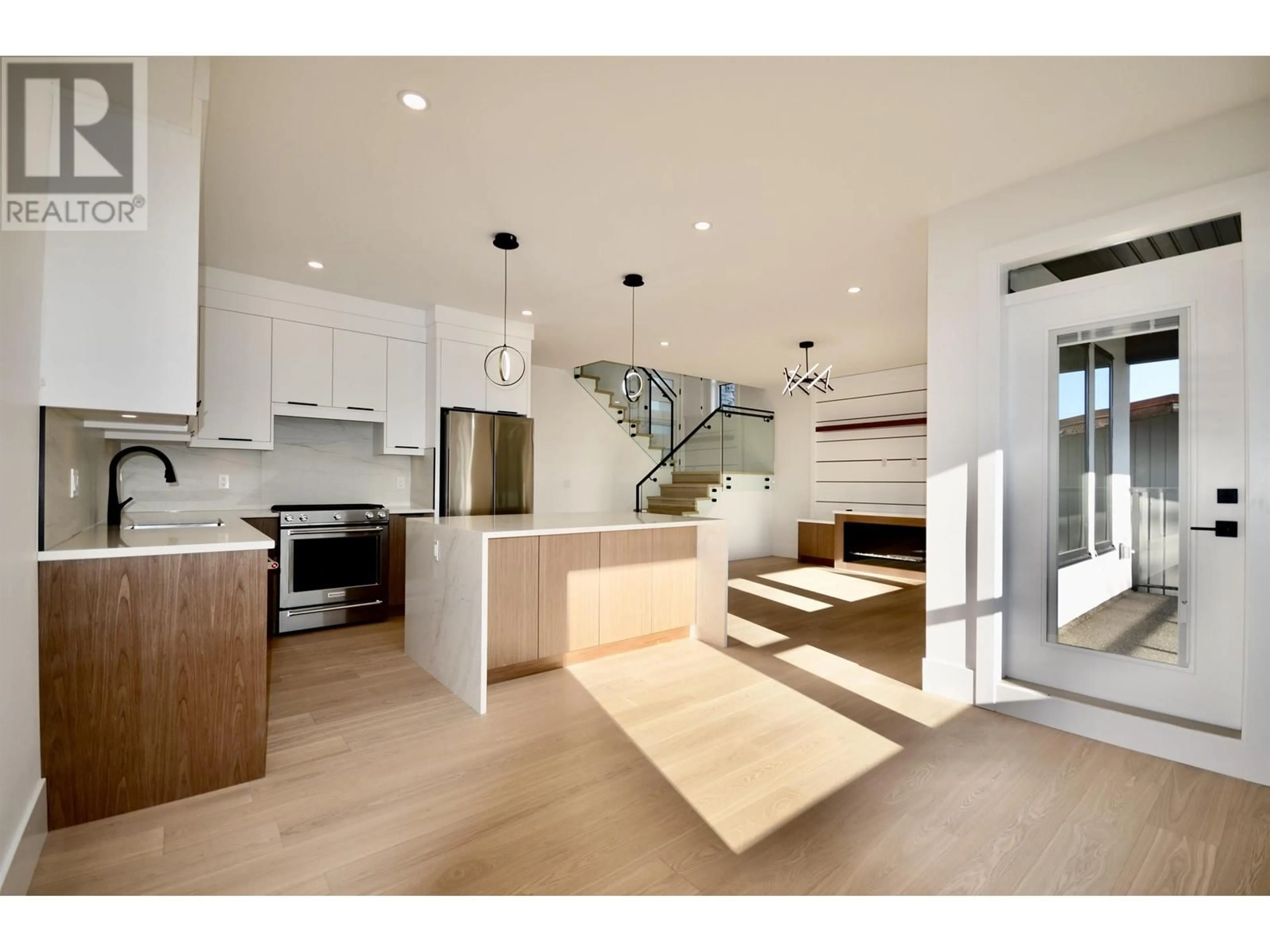 Open concept kitchen, unknown for 104 942 STEWART AVENUE, Coquitlam British Columbia V3K2N6