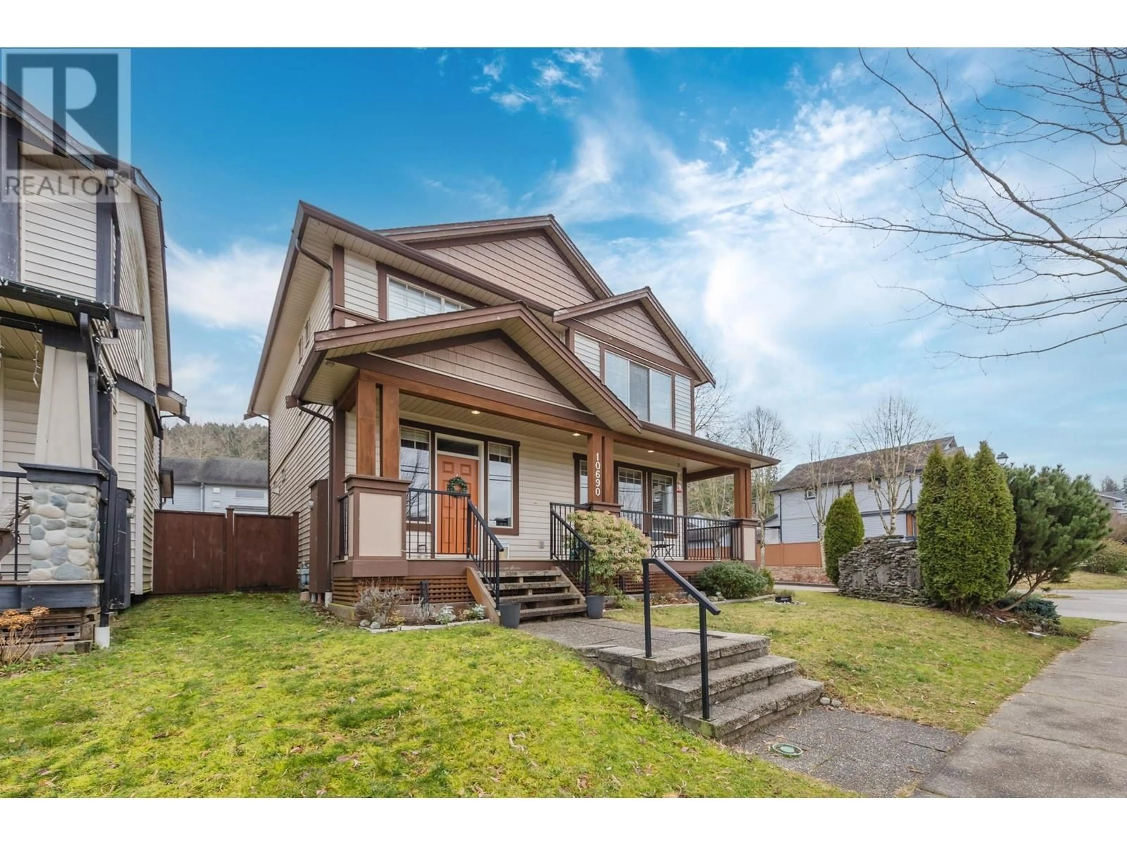 Home with vinyl exterior material, street for 10690 248 STREET, Maple Ridge British Columbia V2W0E1