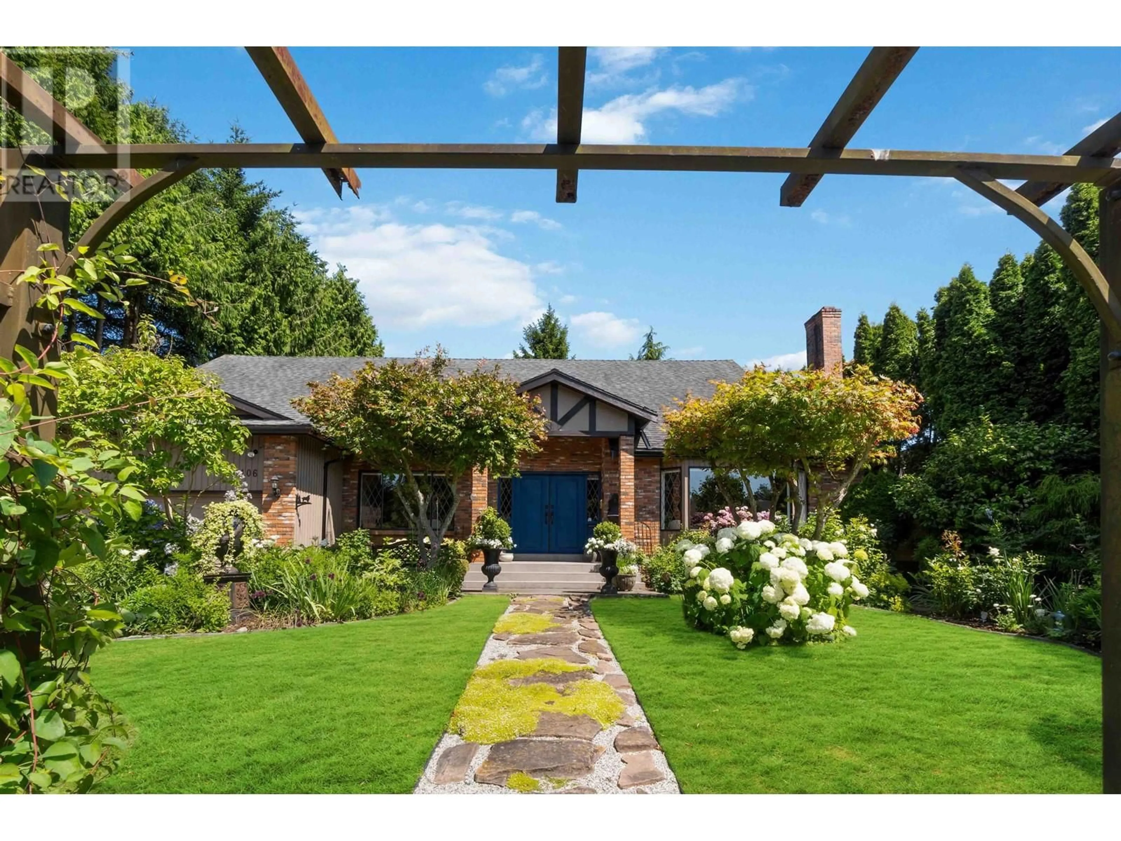 A pic from outside/outdoor area/front of a property/back of a property/a pic from drone, street for 4106 STAULO CRESCENT, Vancouver British Columbia V6N3S2