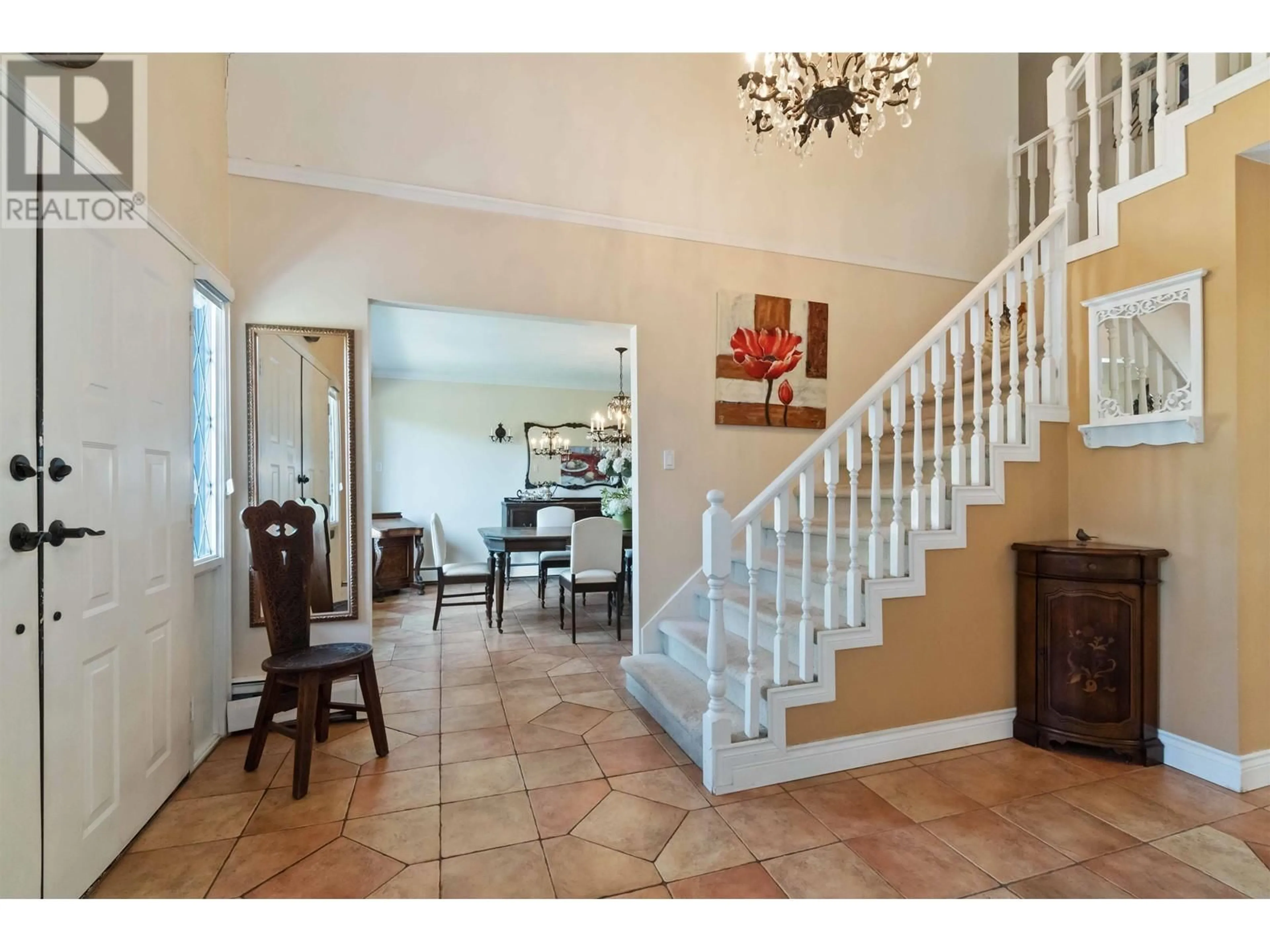 Indoor foyer for 4106 STAULO CRESCENT, Vancouver British Columbia V6N3S2