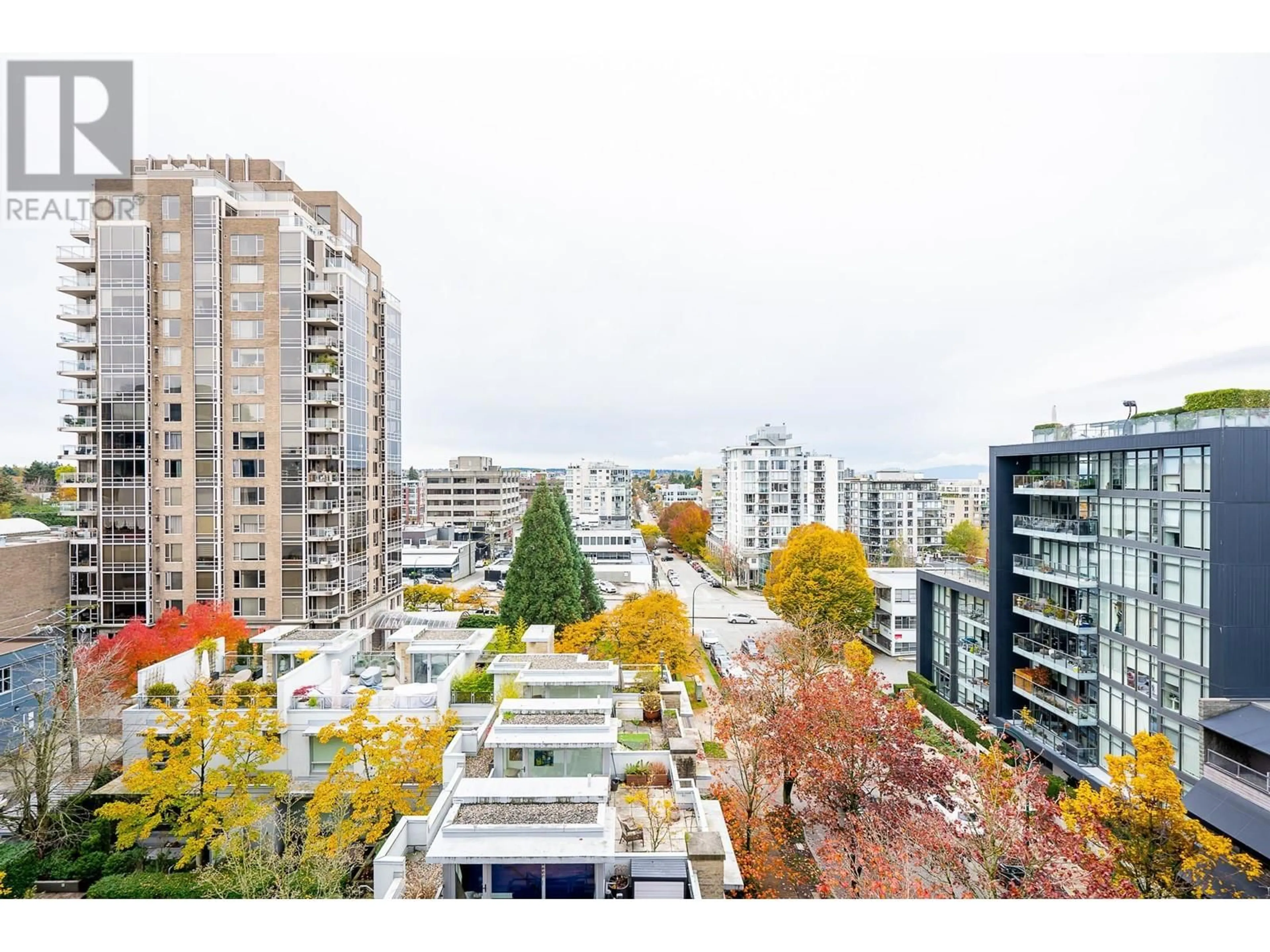 A pic from outside/outdoor area/front of a property/back of a property/a pic from drone, city buildings view from balcony for 805 1530 W 8TH AVENUE, Vancouver British Columbia V6J5M6