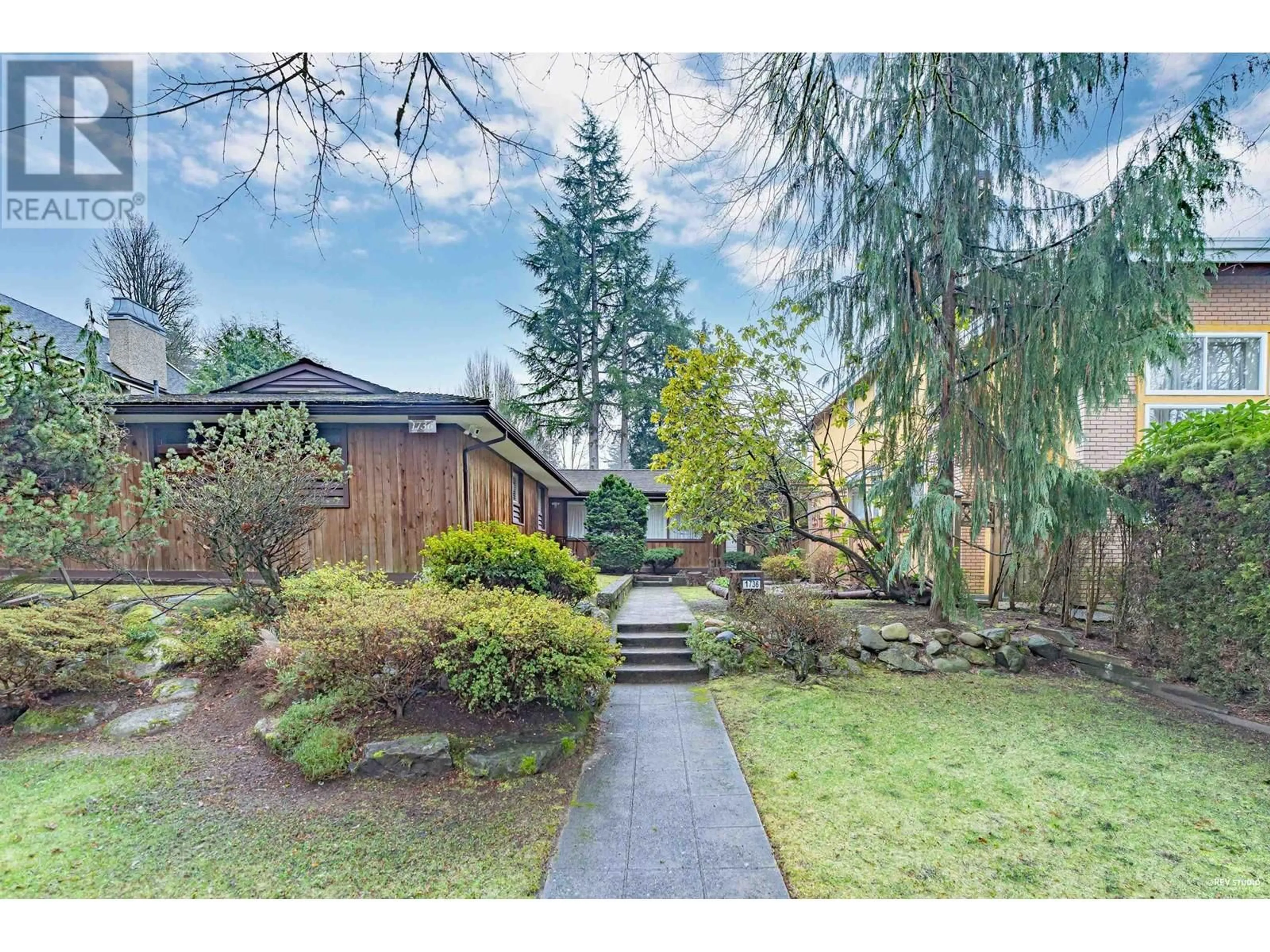 Unknown for 1736 37TH AVENUE, Vancouver British Columbia V6M1N1