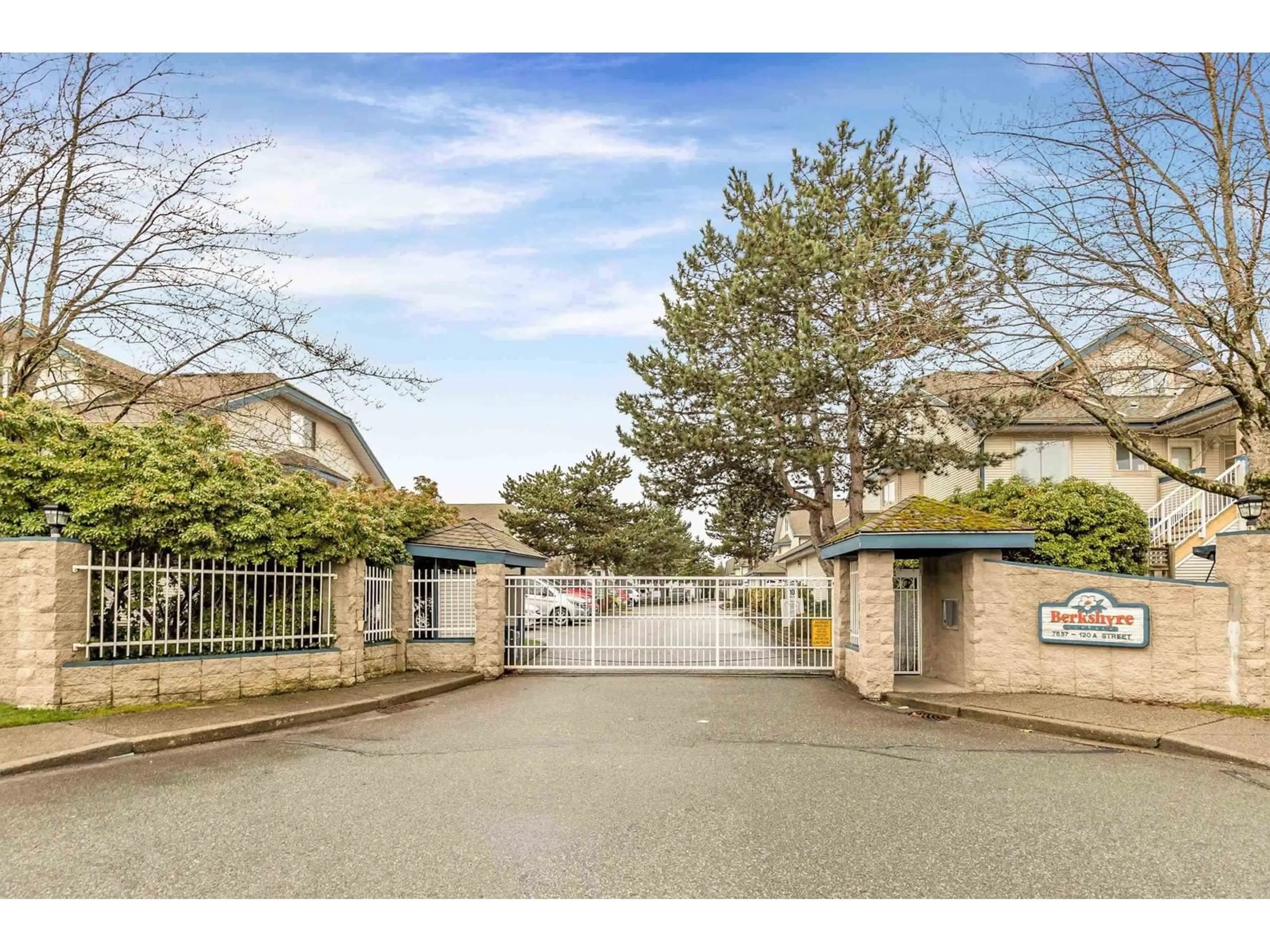 A pic from outside/outdoor area/front of a property/back of a property/a pic from drone, street for 120 - 7837 120A, Surrey British Columbia V3W0W9