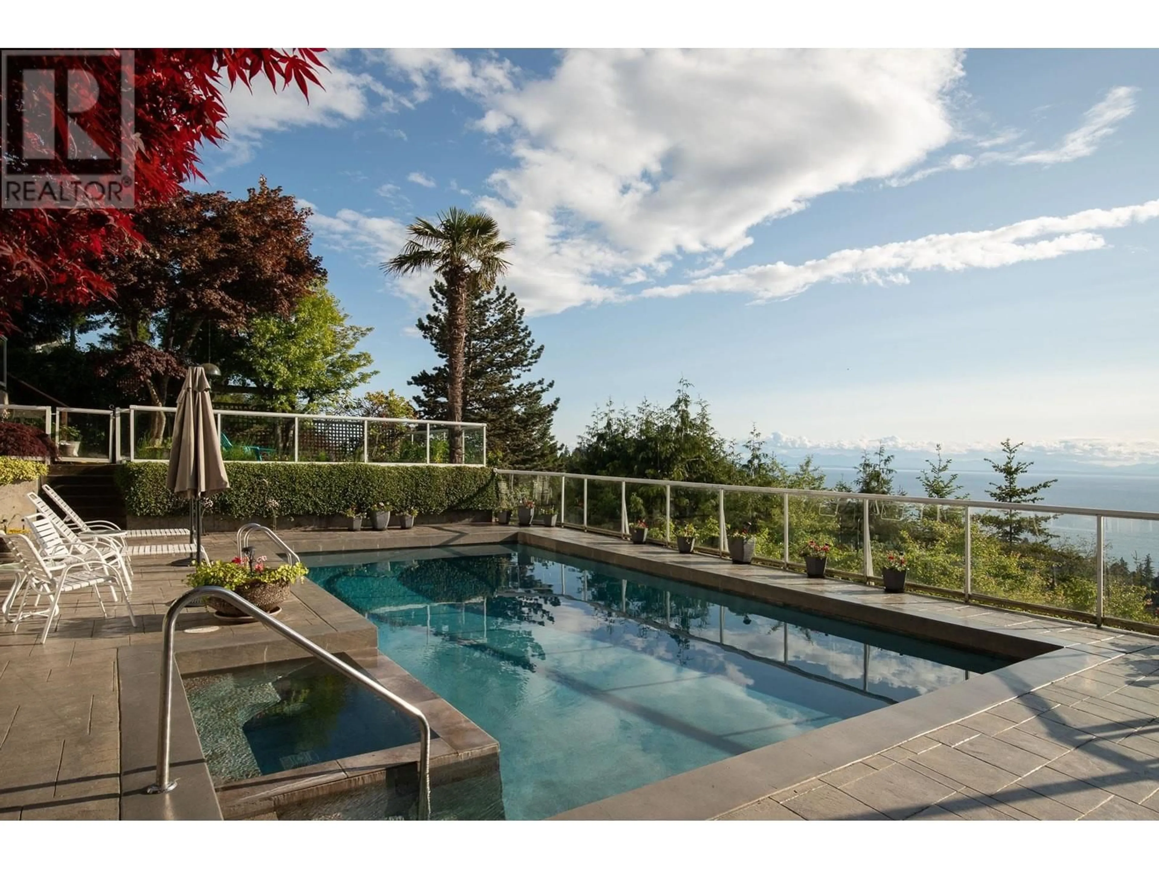 Pool for 4729 WOODBURN ROAD, West Vancouver British Columbia V7S3A8