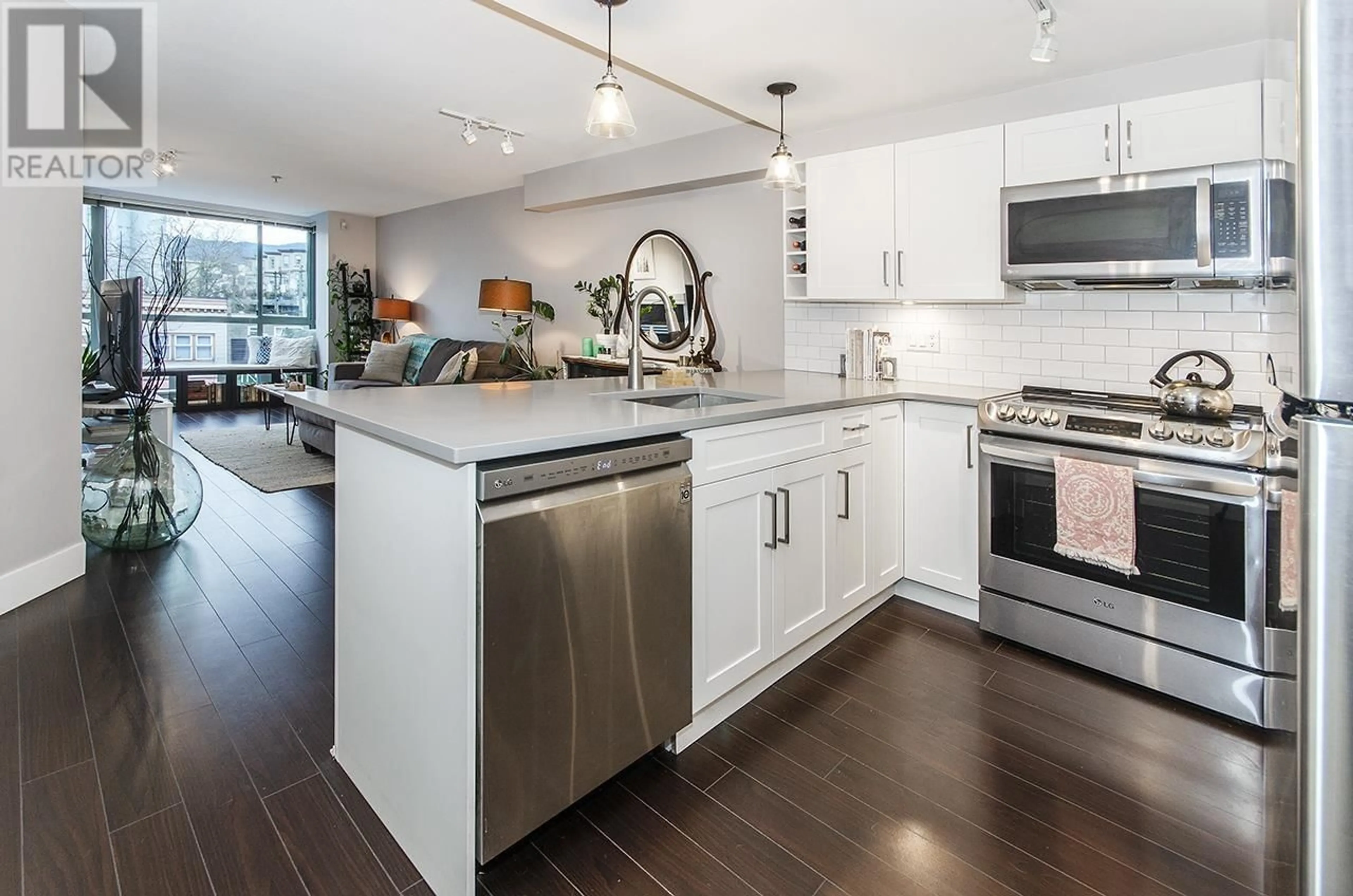 Open concept kitchen, unknown for 407 212 LONSDALE AVENUE, North Vancouver British Columbia V7M2G1