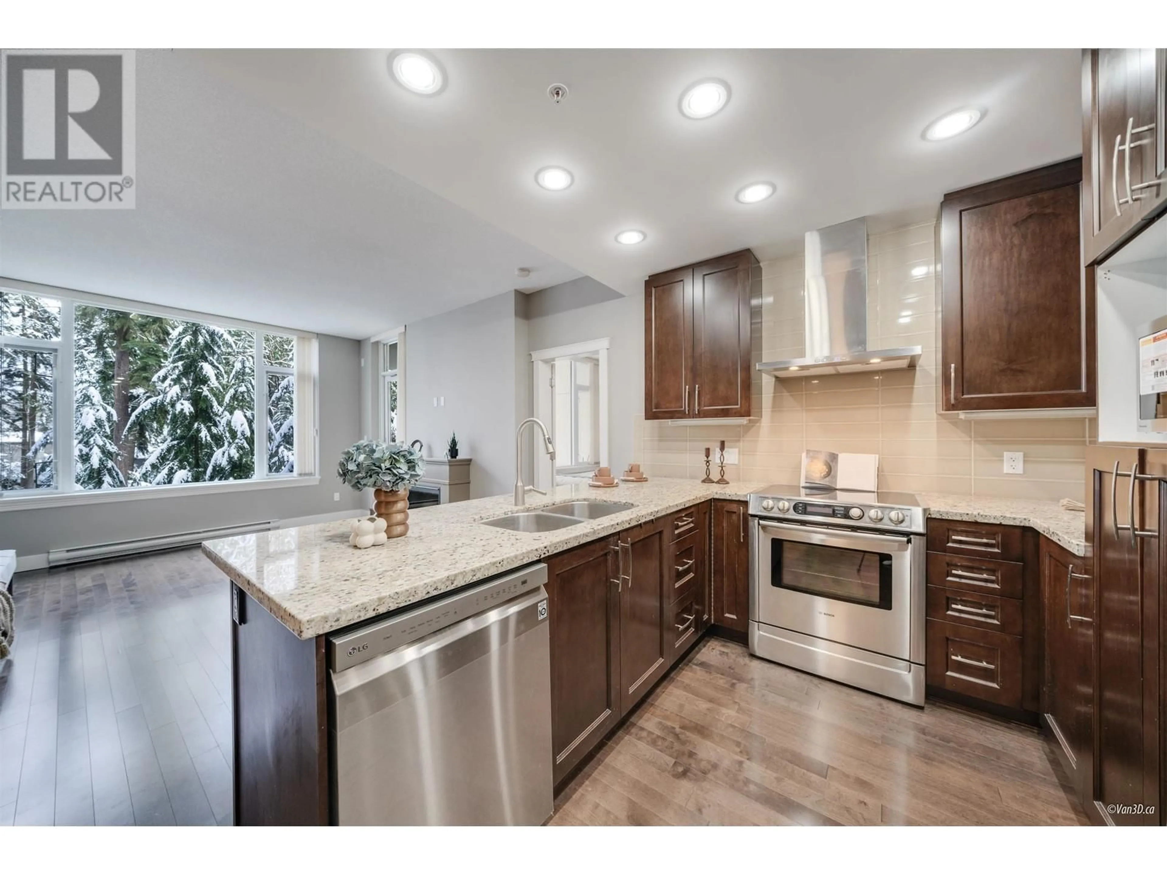 Open concept kitchen, ceramic/tile floor for 505 1415 PARKWAY BOULEVARD, Coquitlam British Columbia V3E0C7