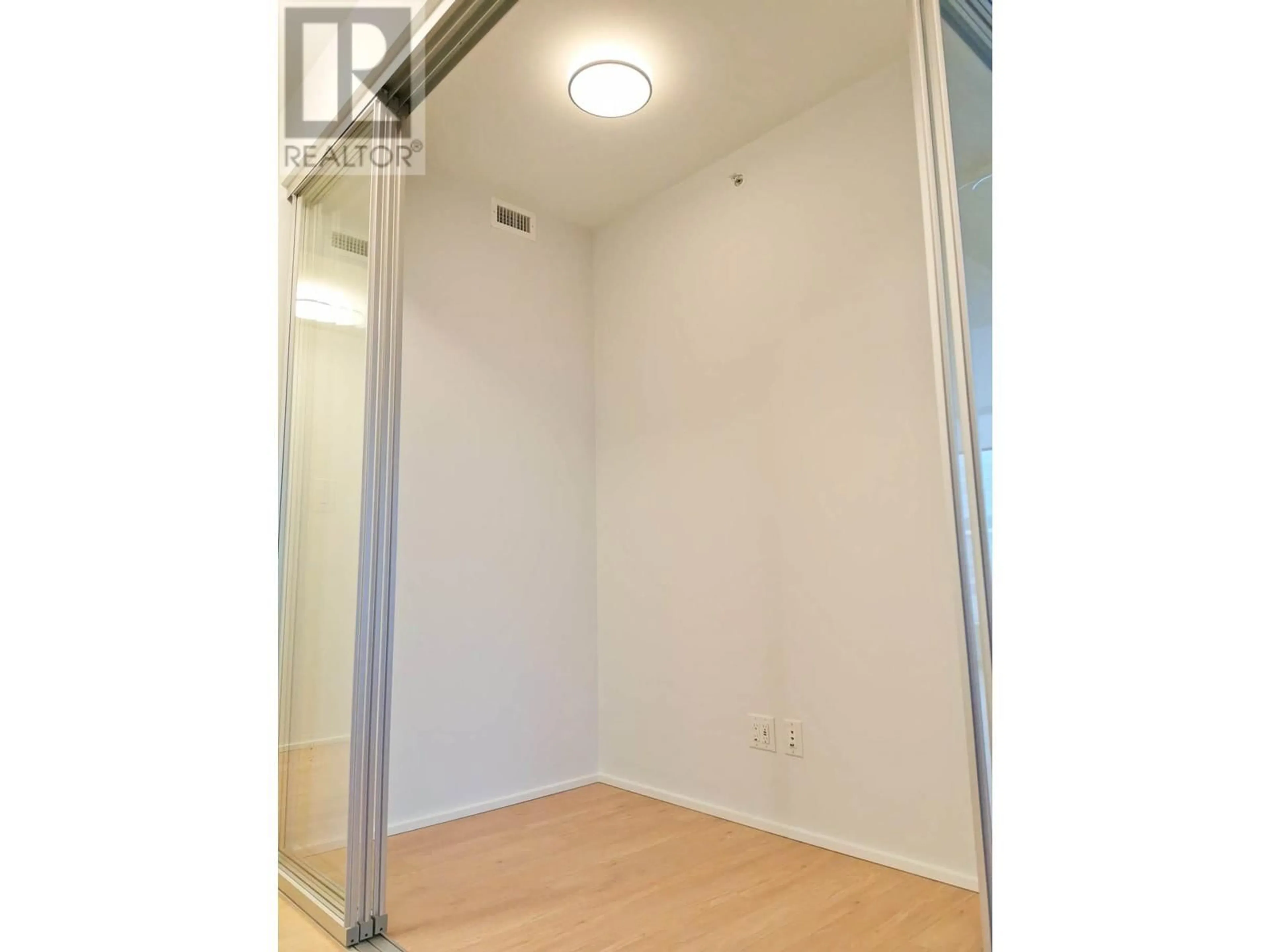 Storage room or clothes room or walk-in closet for 5007 4510 HALIFAX WAY, Burnaby British Columbia V5C0K4