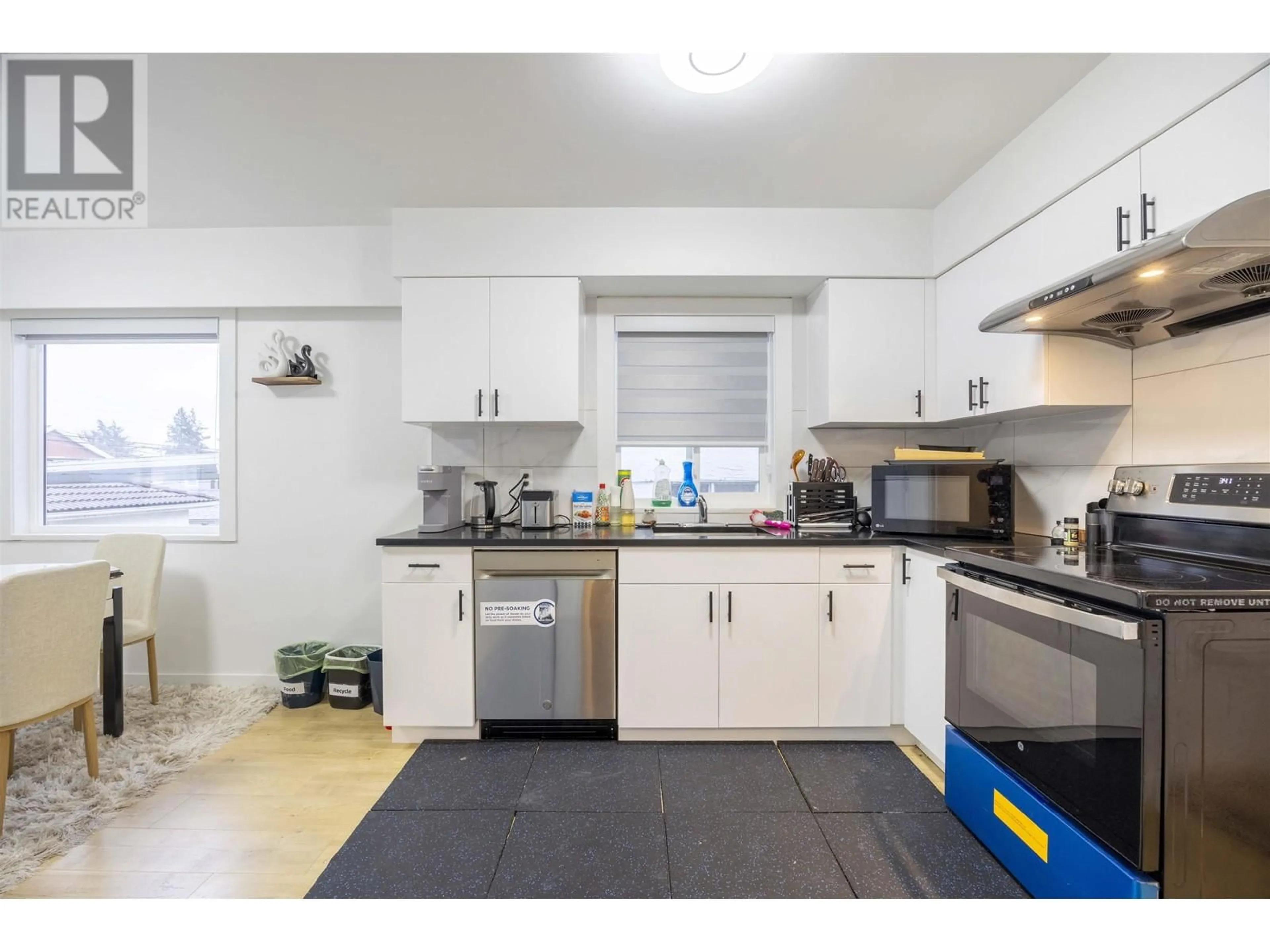 Standard kitchen, unknown for 6716 ROSS STREET, Vancouver British Columbia V5X4B3