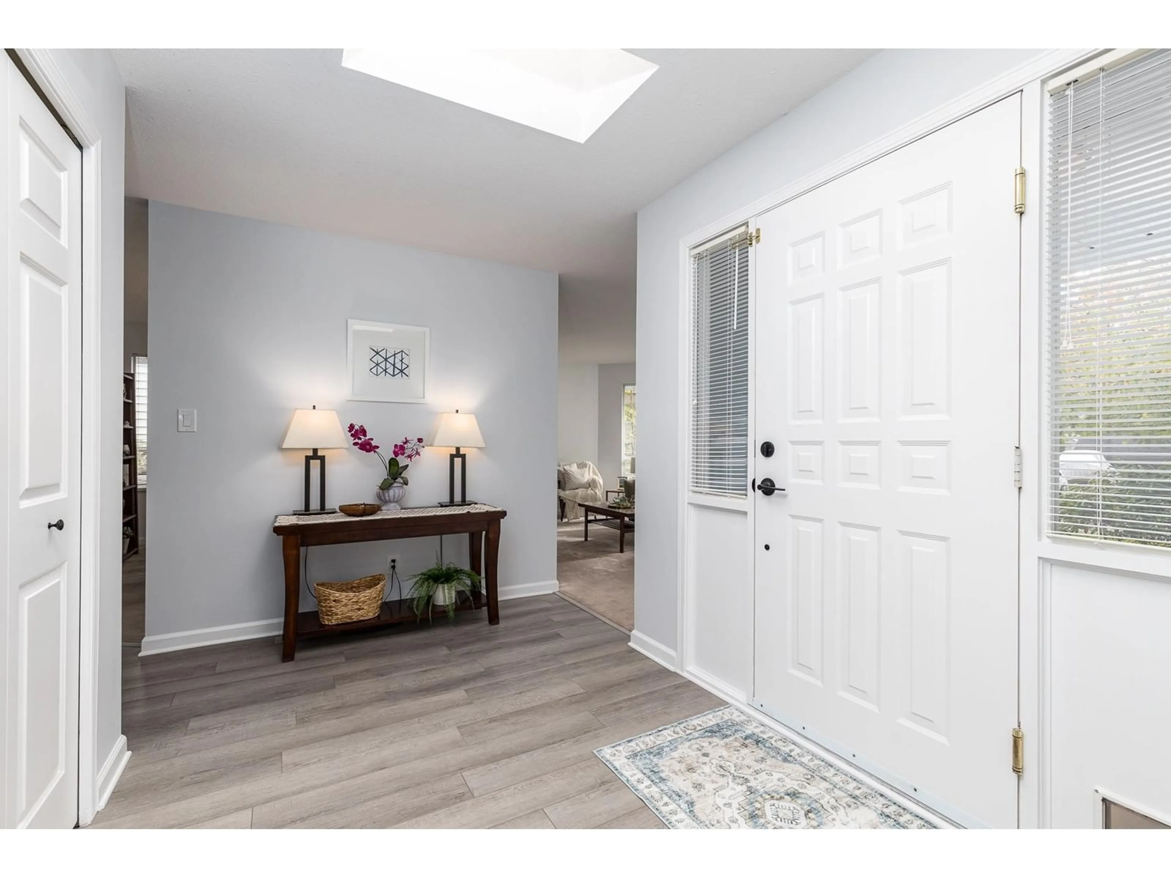 Indoor entryway for 14129 16A, Surrey British Columbia V4A8K2
