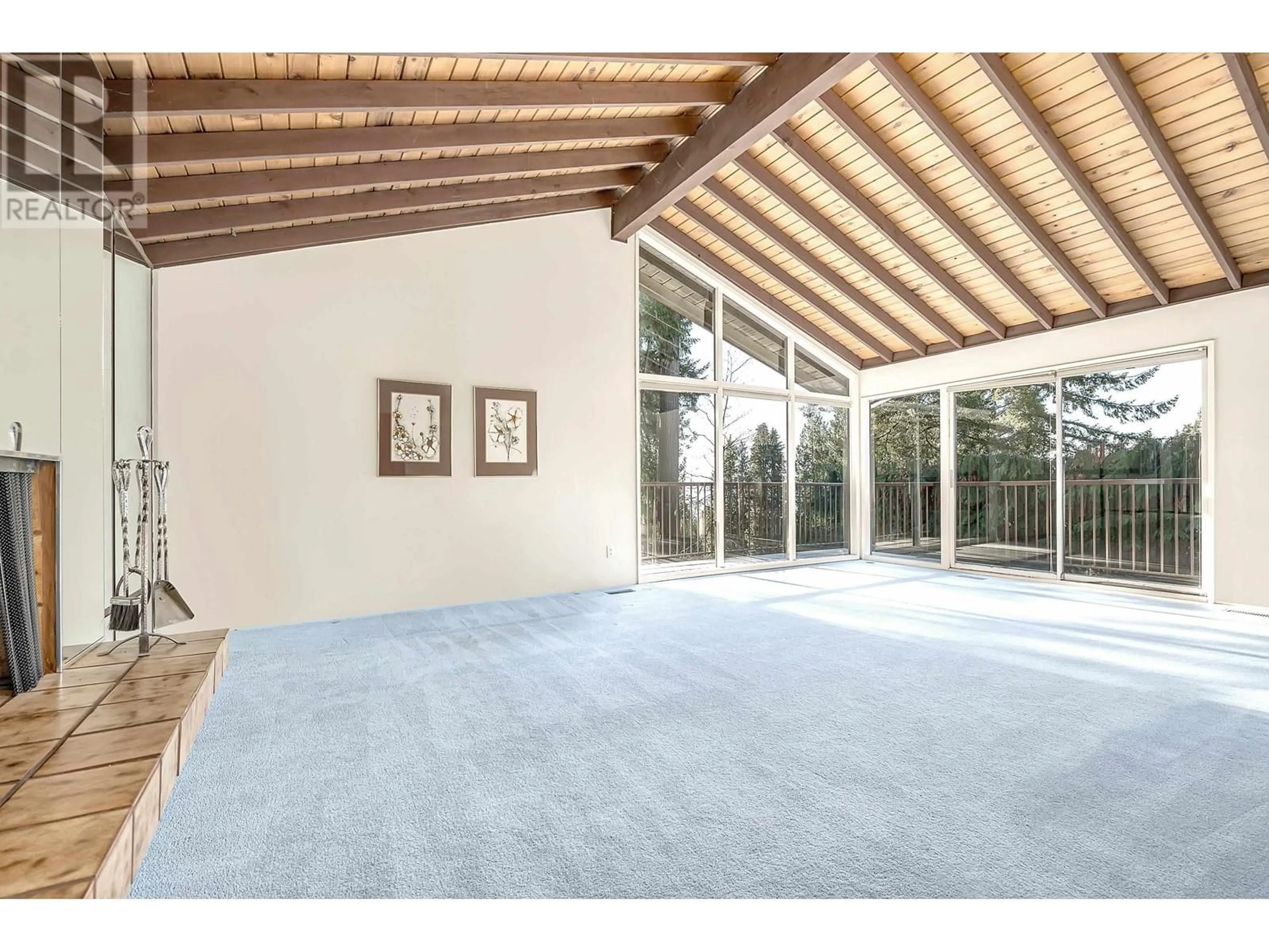 Indoor foyer for 2665 PALMERSTON AVENUE, West Vancouver British Columbia V7V2W7