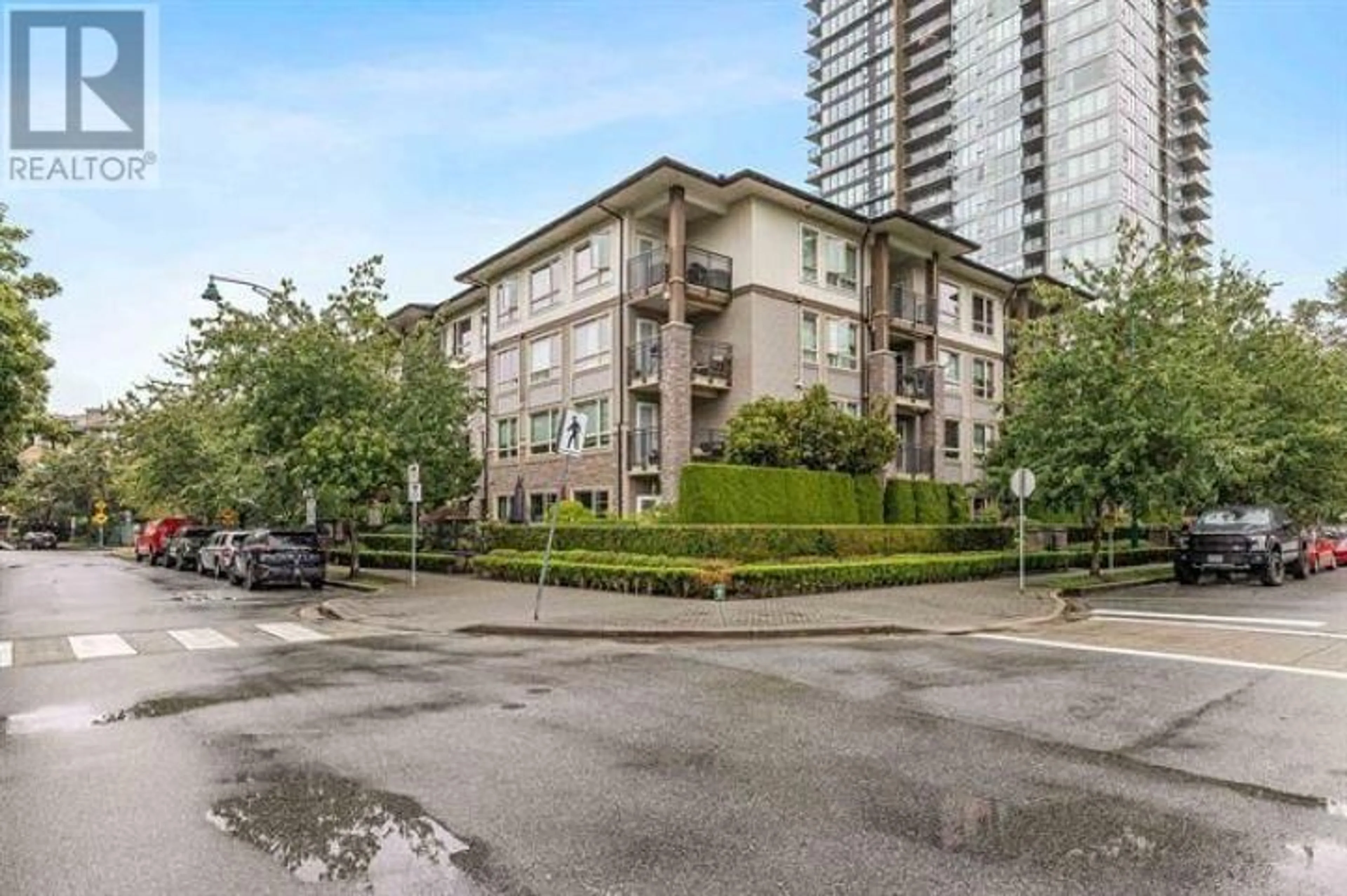 Patio, street for 409 701 KLAHANIE DRIVE, Port Moody British Columbia V3H5L6