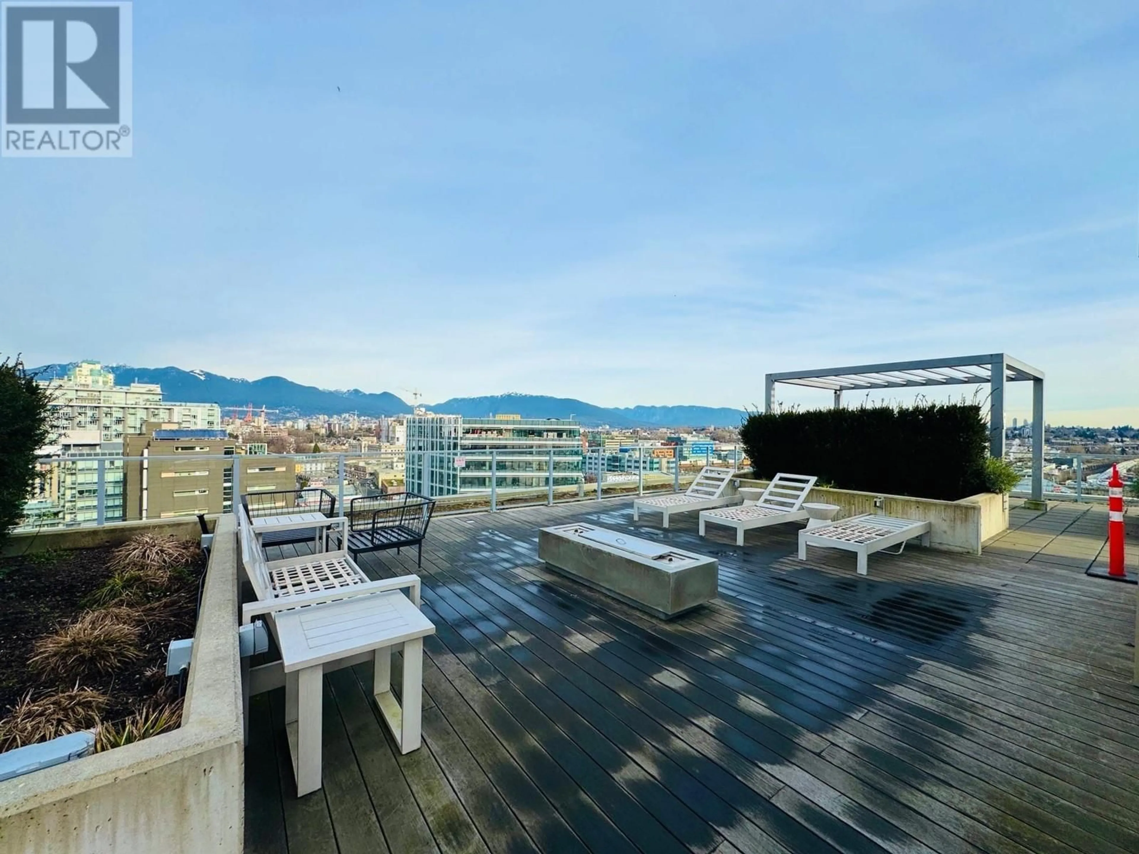 Patio, city buildings view from balcony for 808 180 E 2ND AVENUE, Vancouver British Columbia V5T0K4