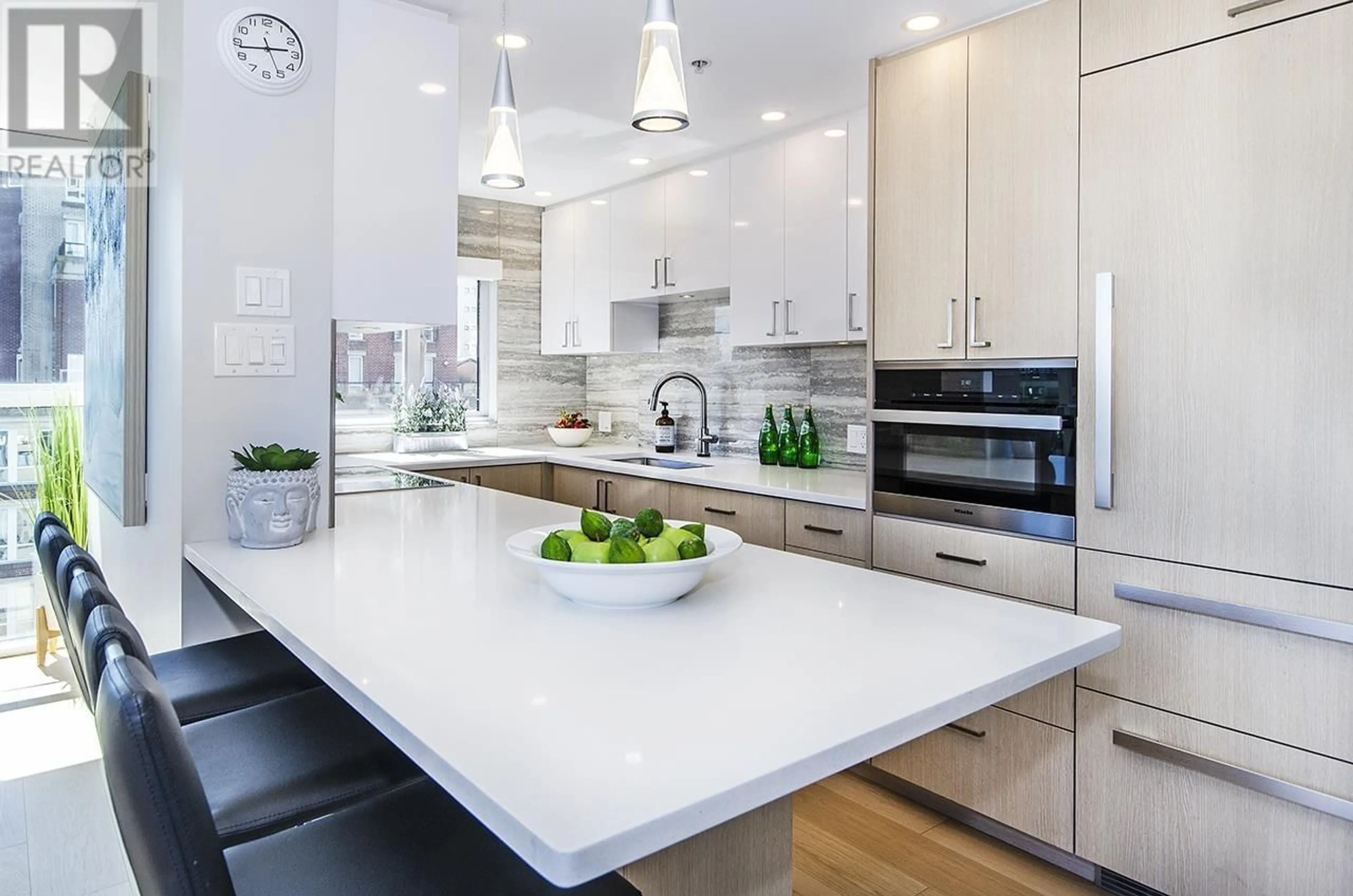 Contemporary kitchen, ceramic/tile floor for 801 1155 HOMER STREET, Vancouver British Columbia V6B5T5