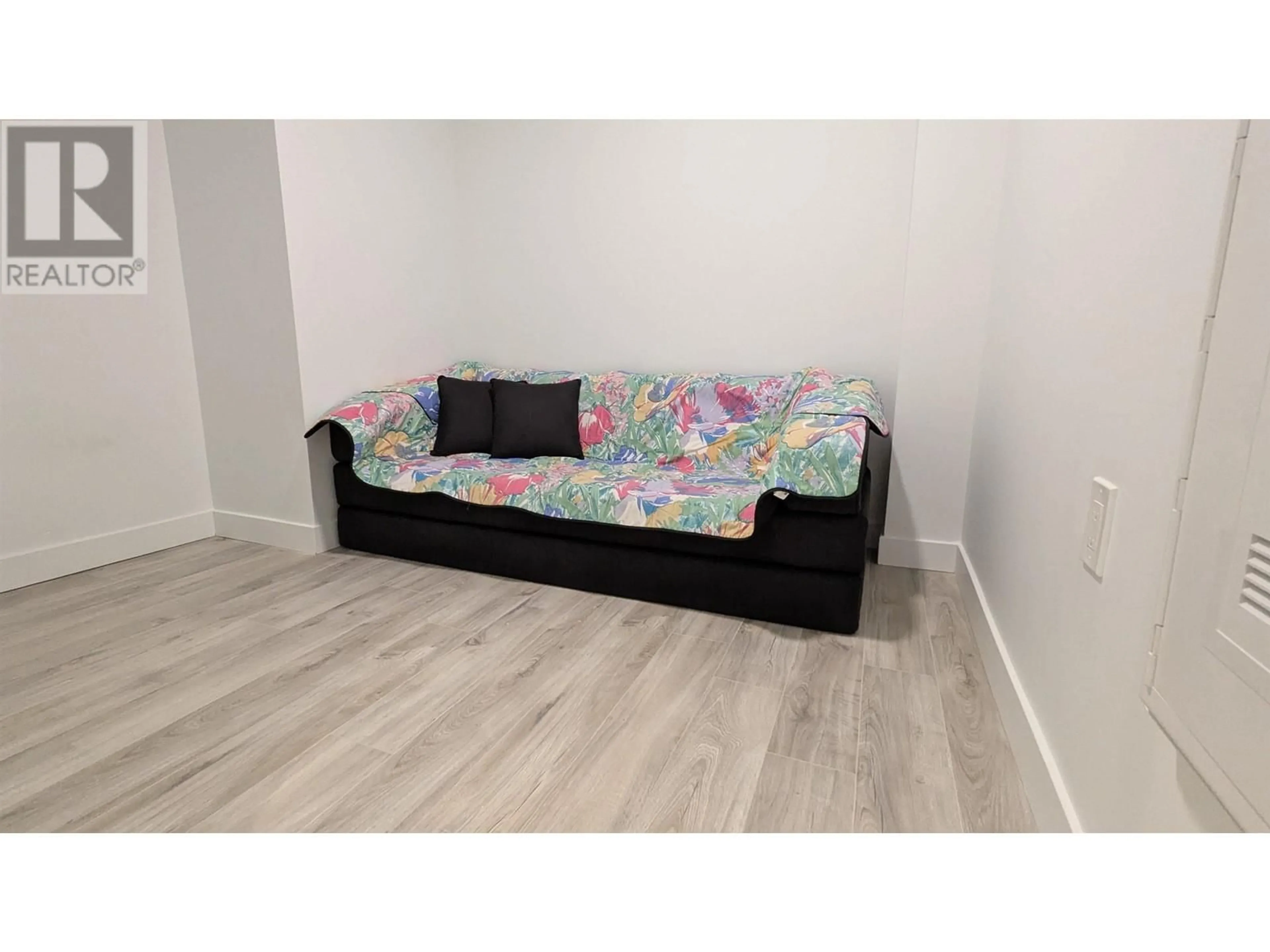 A pic of a room for 802 - 2288 ALPHA AVENUE, Burnaby British Columbia V5C0L9