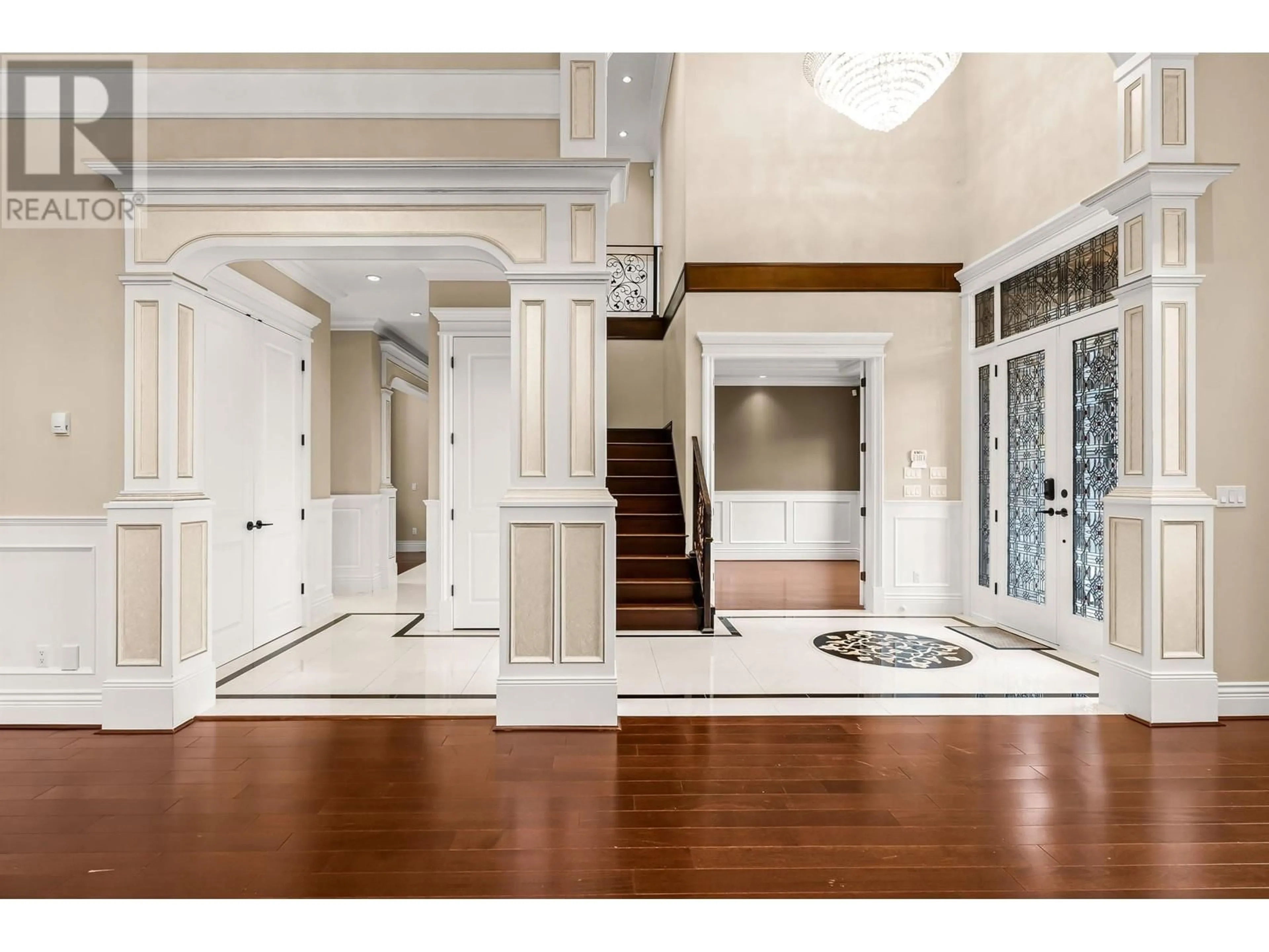 Indoor entryway for 5760 MURCHISON ROAD, Richmond British Columbia V7C2G7