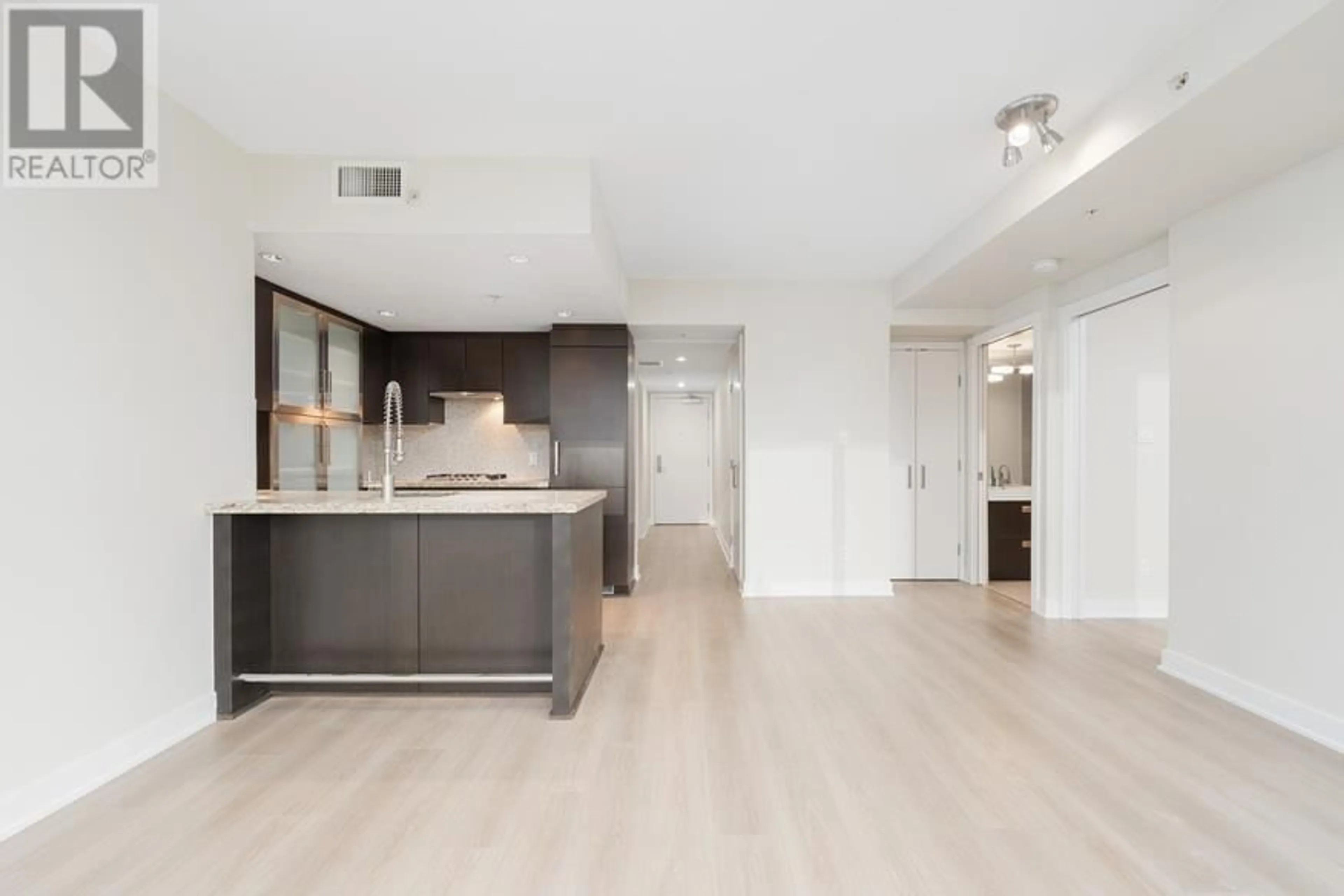 Open concept kitchen, unknown for 1803 1055 RICHARDS STREET, Vancouver British Columbia V6B0C2