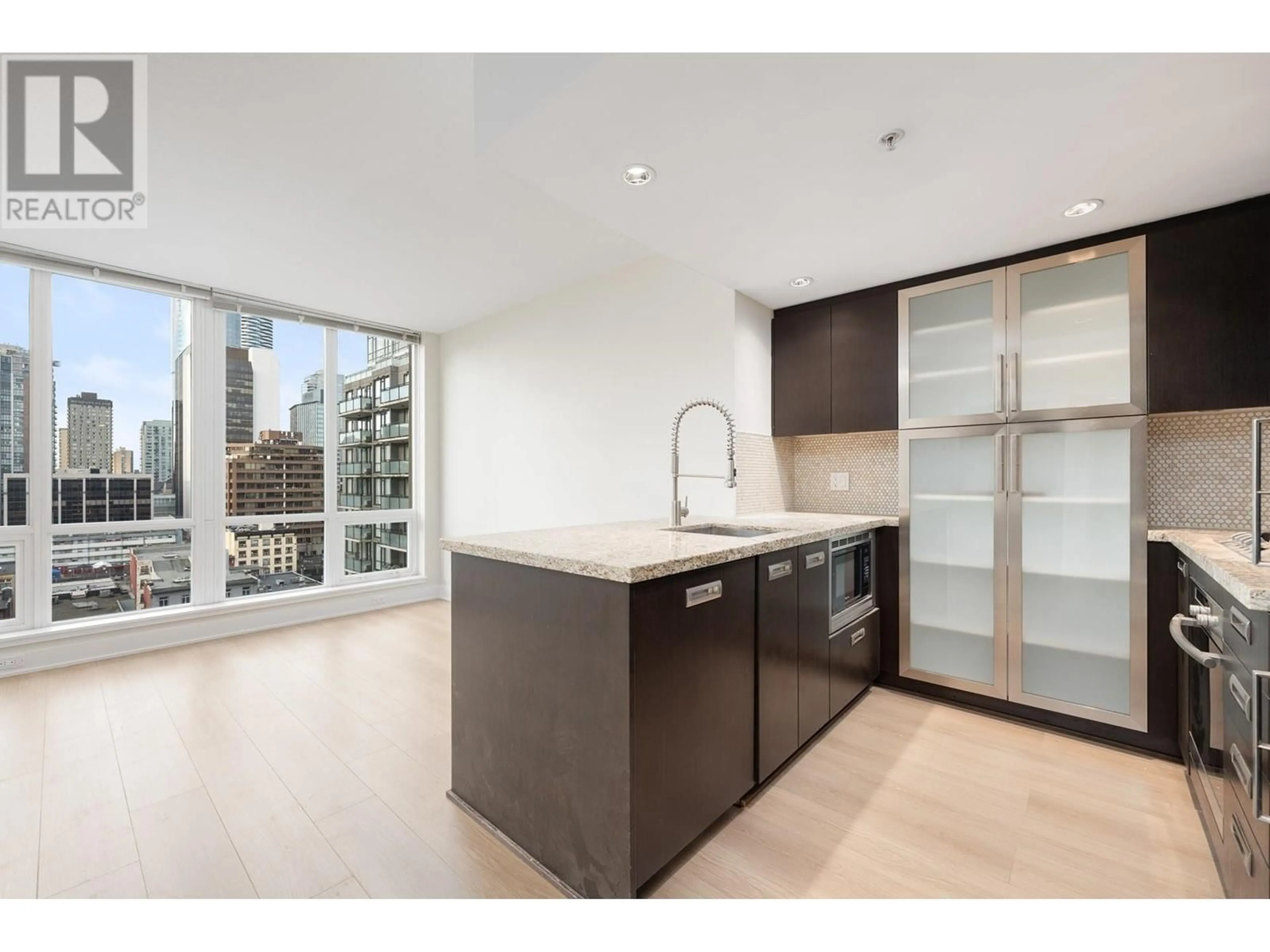 Open concept kitchen, unknown for 1803 1055 RICHARDS STREET, Vancouver British Columbia V6B0C2