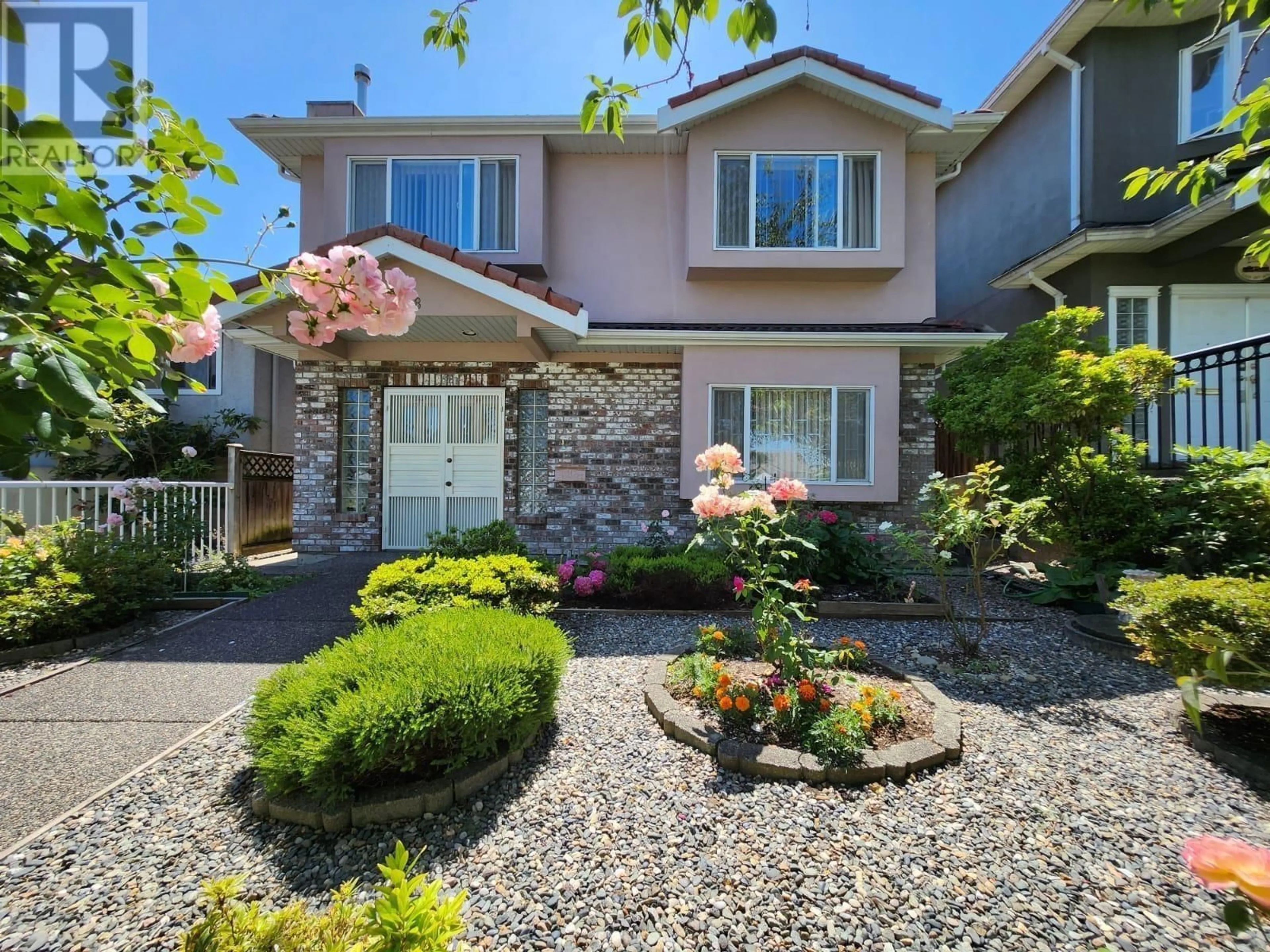 Home with vinyl exterior material, street for 2538 28TH AVENUE, Vancouver British Columbia V5R1R6
